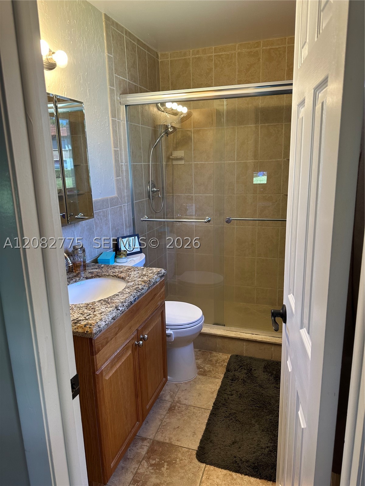 445 Lakeview Dr #1, Weston FL 33326