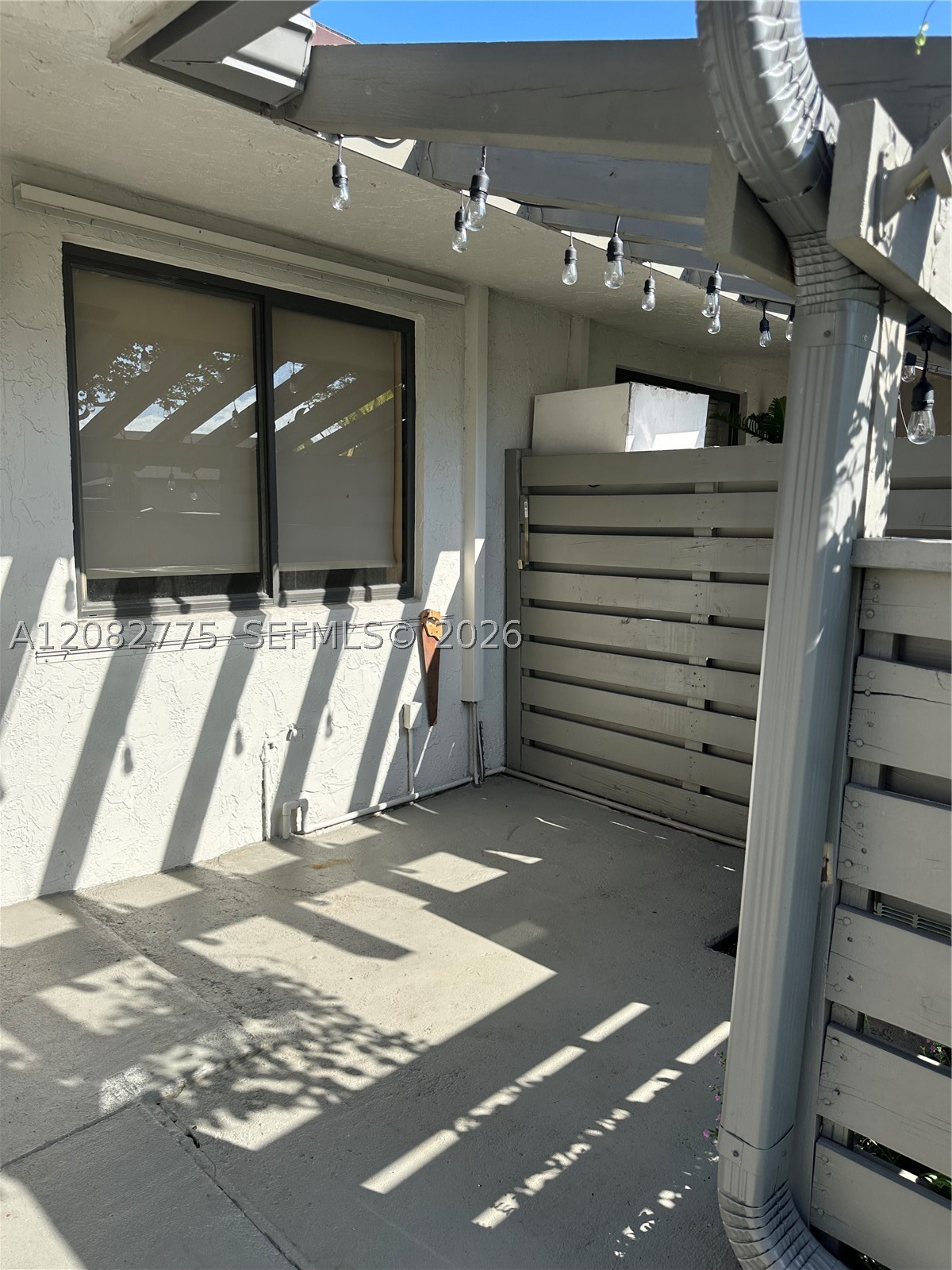 445 Lakeview Dr #1, Weston FL 33326