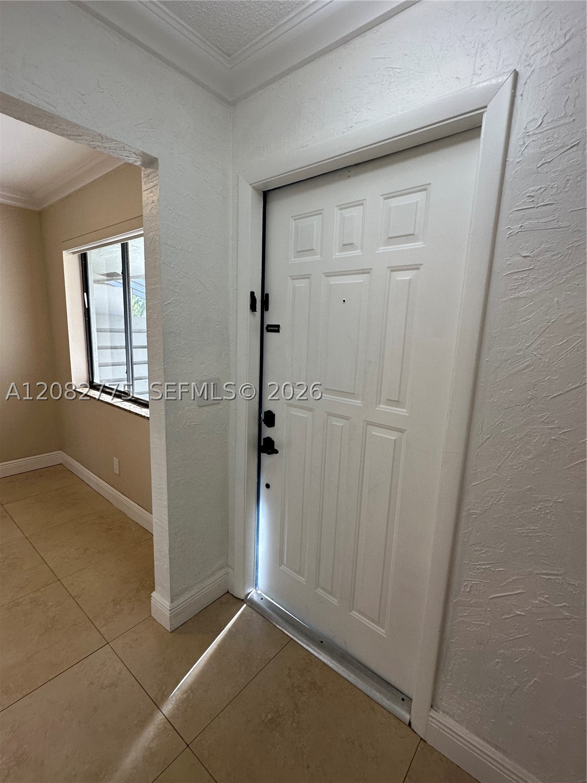 445 Lakeview Dr #1, Weston FL 33326