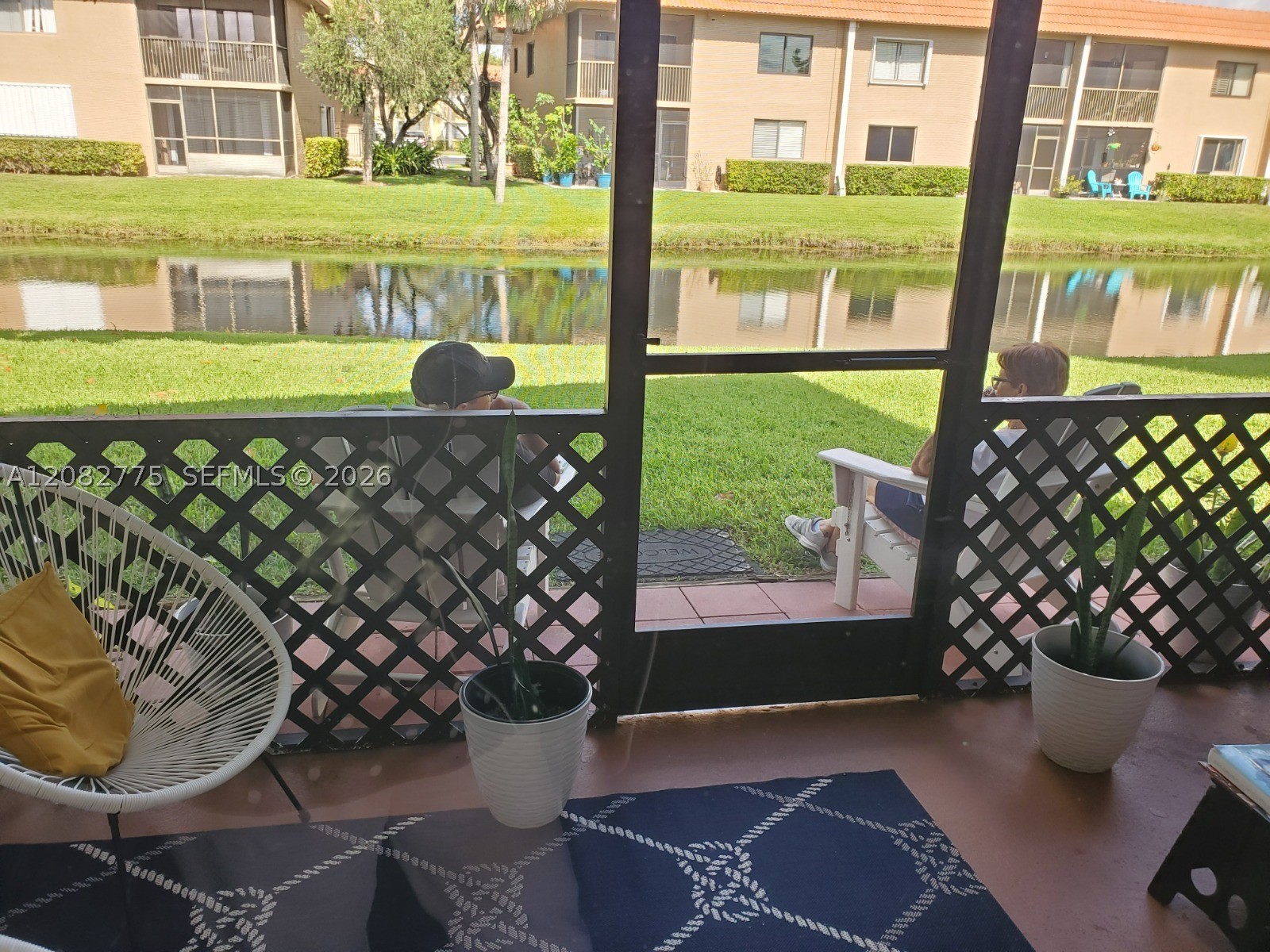445 Lakeview Dr #1, Weston FL 33326