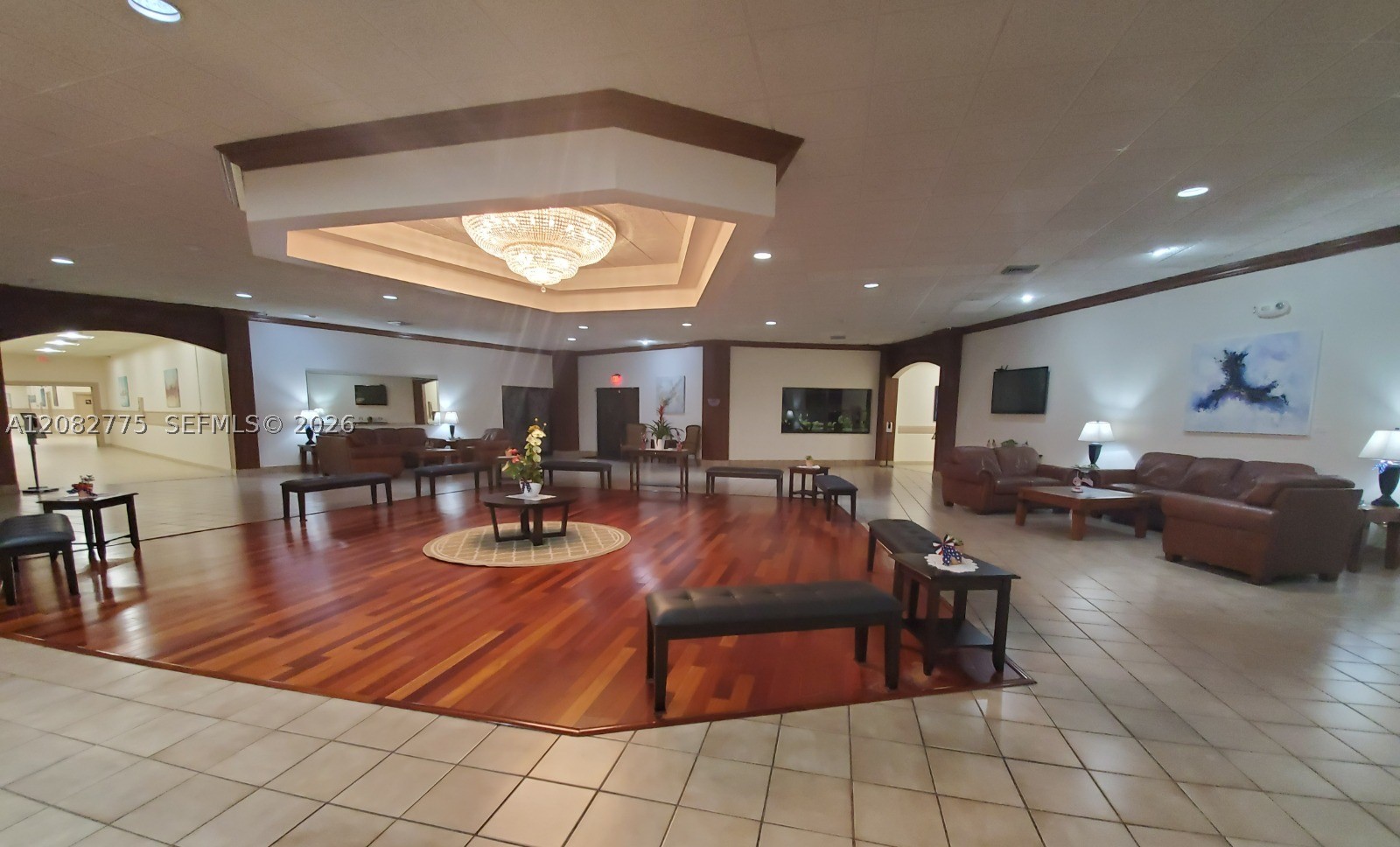 445 Lakeview Dr #1, Weston FL 33326