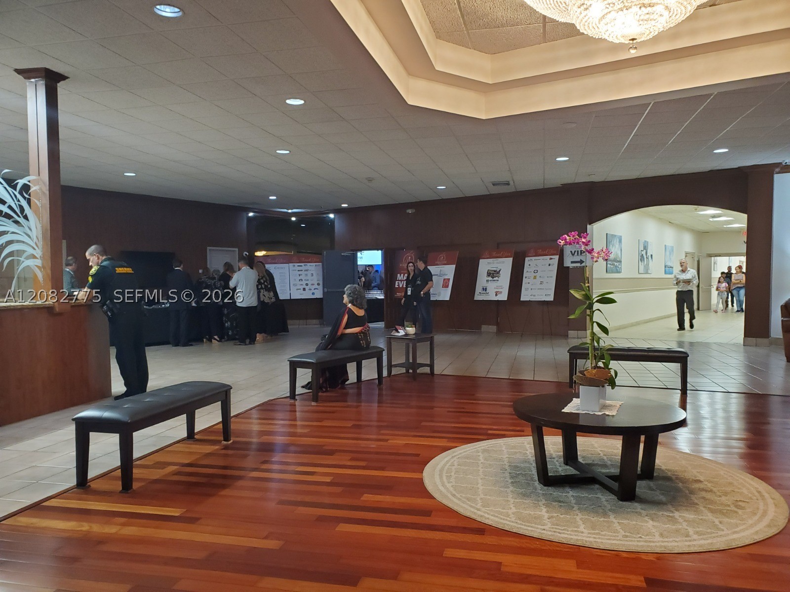 445 Lakeview Dr #1, Weston FL 33326