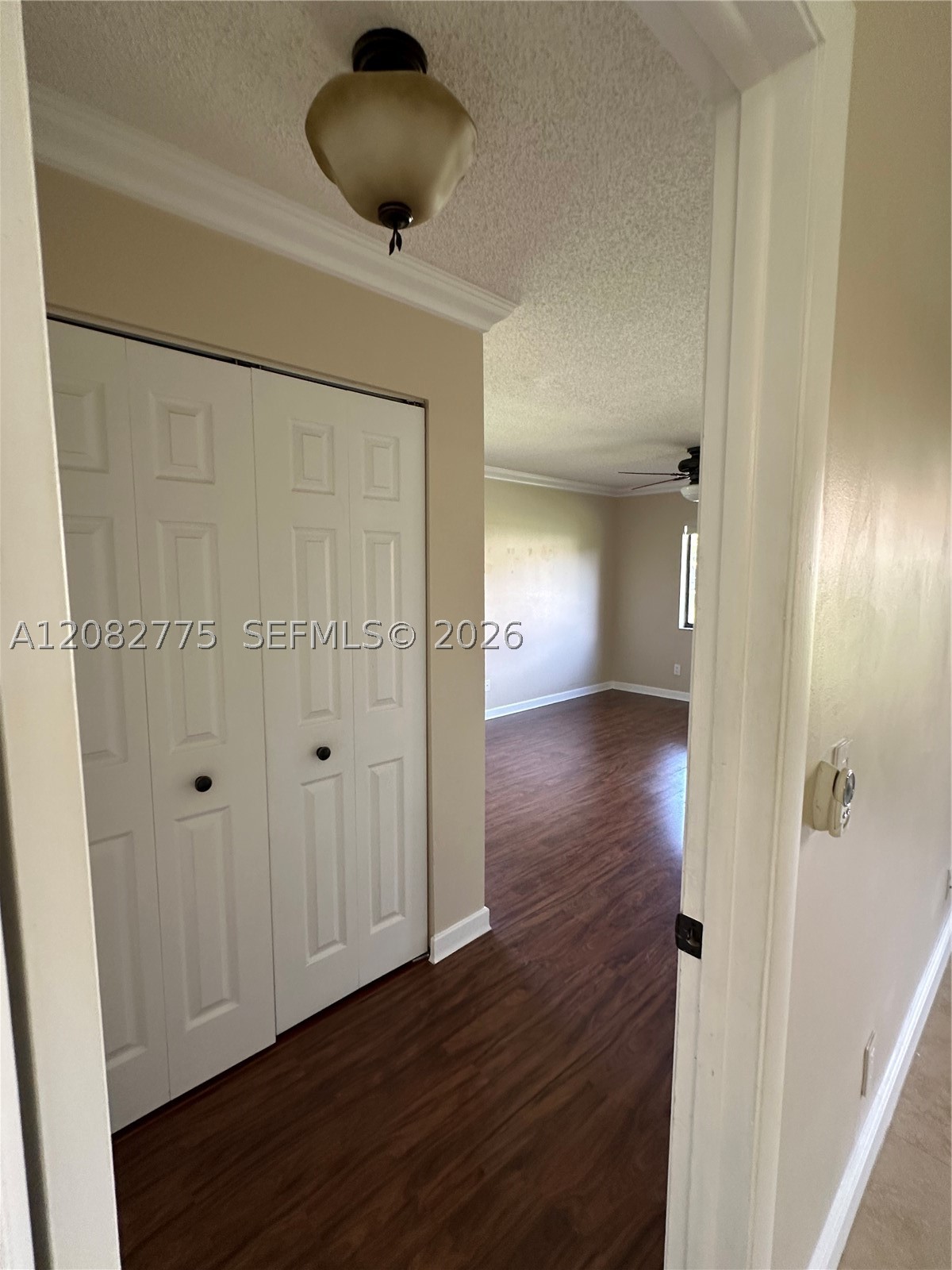 445 Lakeview Dr #1, Weston FL 33326