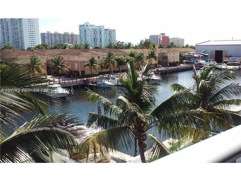 2950 NE 188th St #304, Aventura FL 33180
