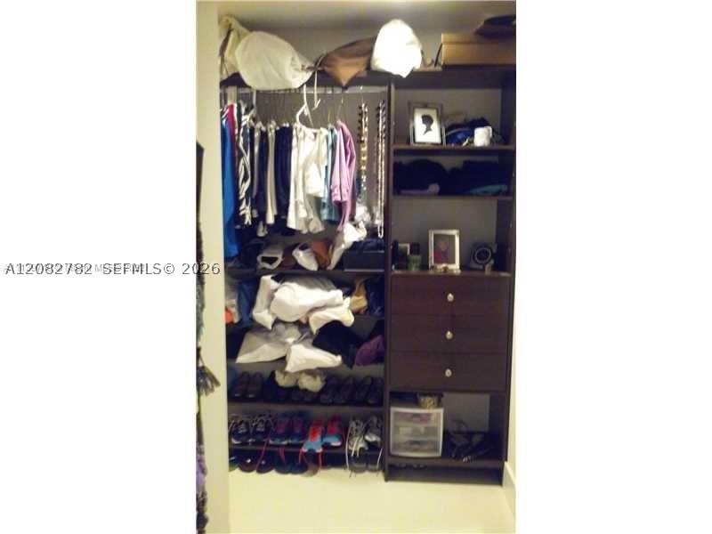 2950 NE 188th St #304, Aventura FL 33180