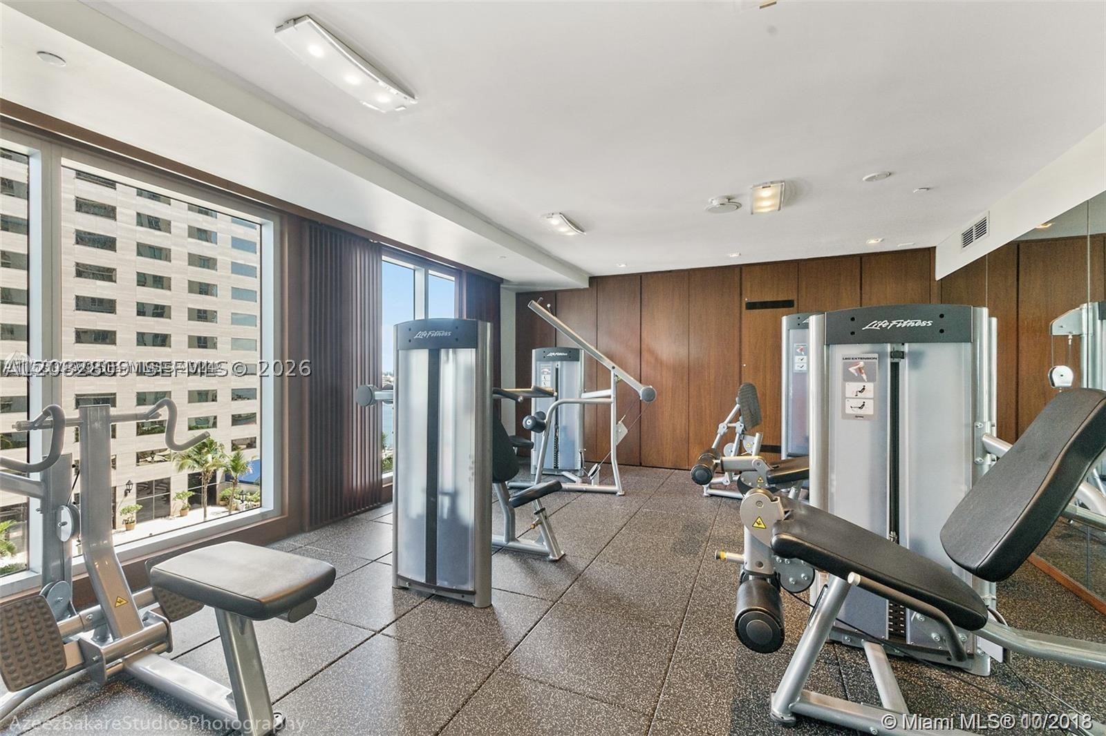 325 NE Biscayne Blvd #1923, Miami FL 33131