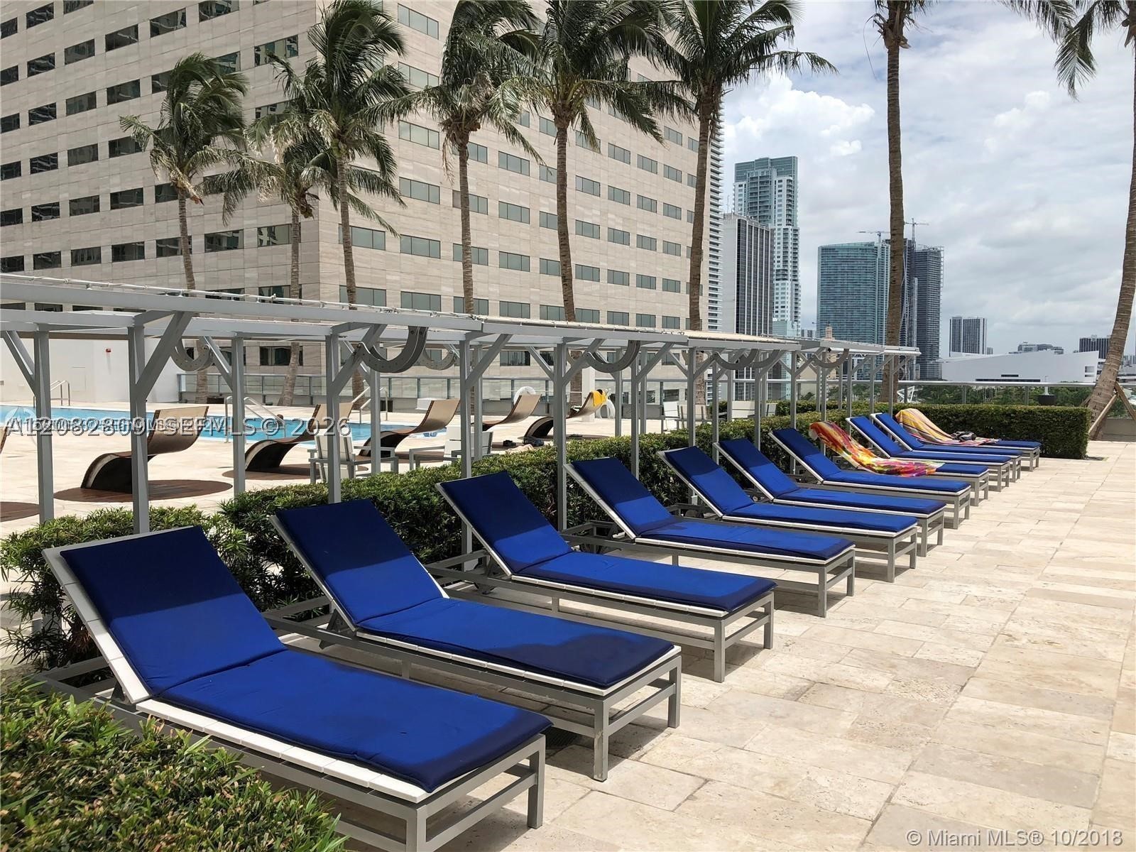 325 NE Biscayne Blvd #1923, Miami FL 33131
