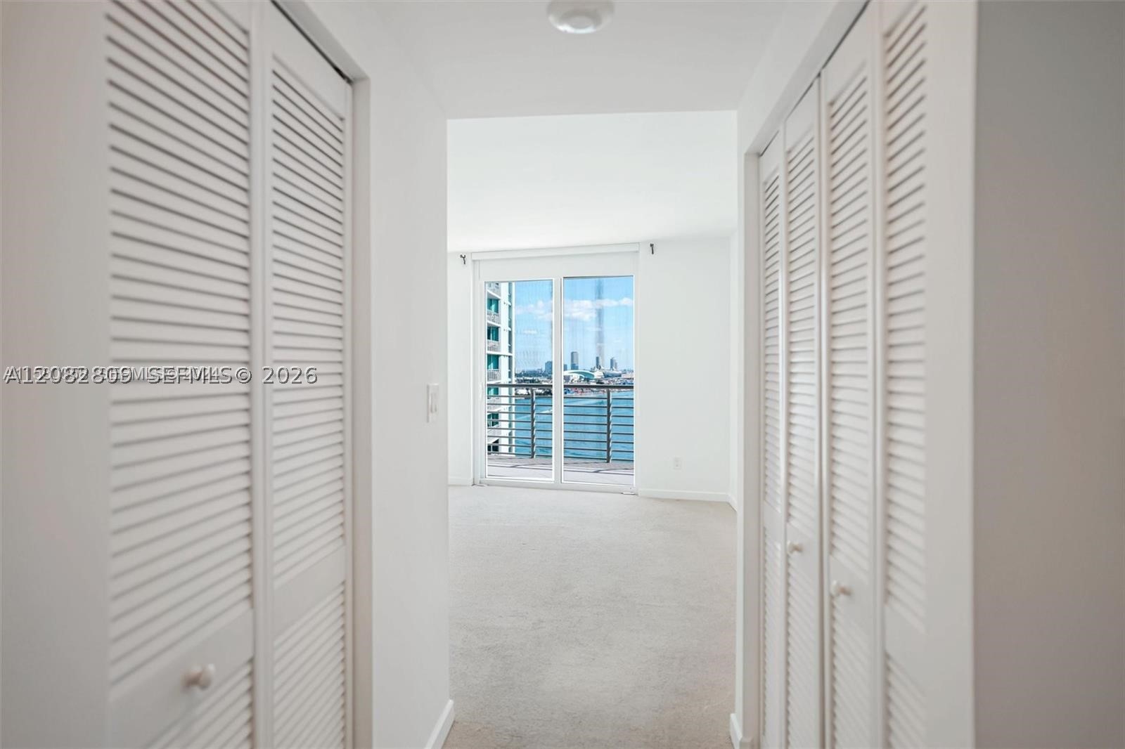325 NE Biscayne Blvd #1923, Miami FL 33131