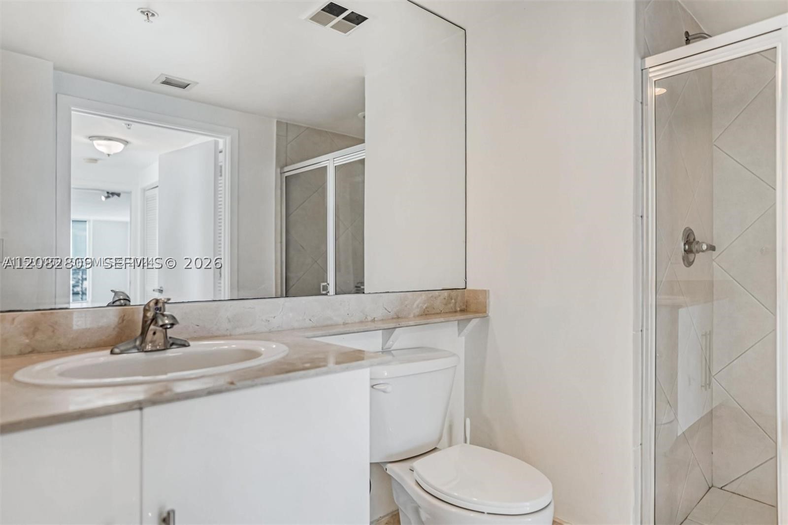 325 NE Biscayne Blvd #1923, Miami FL 33131