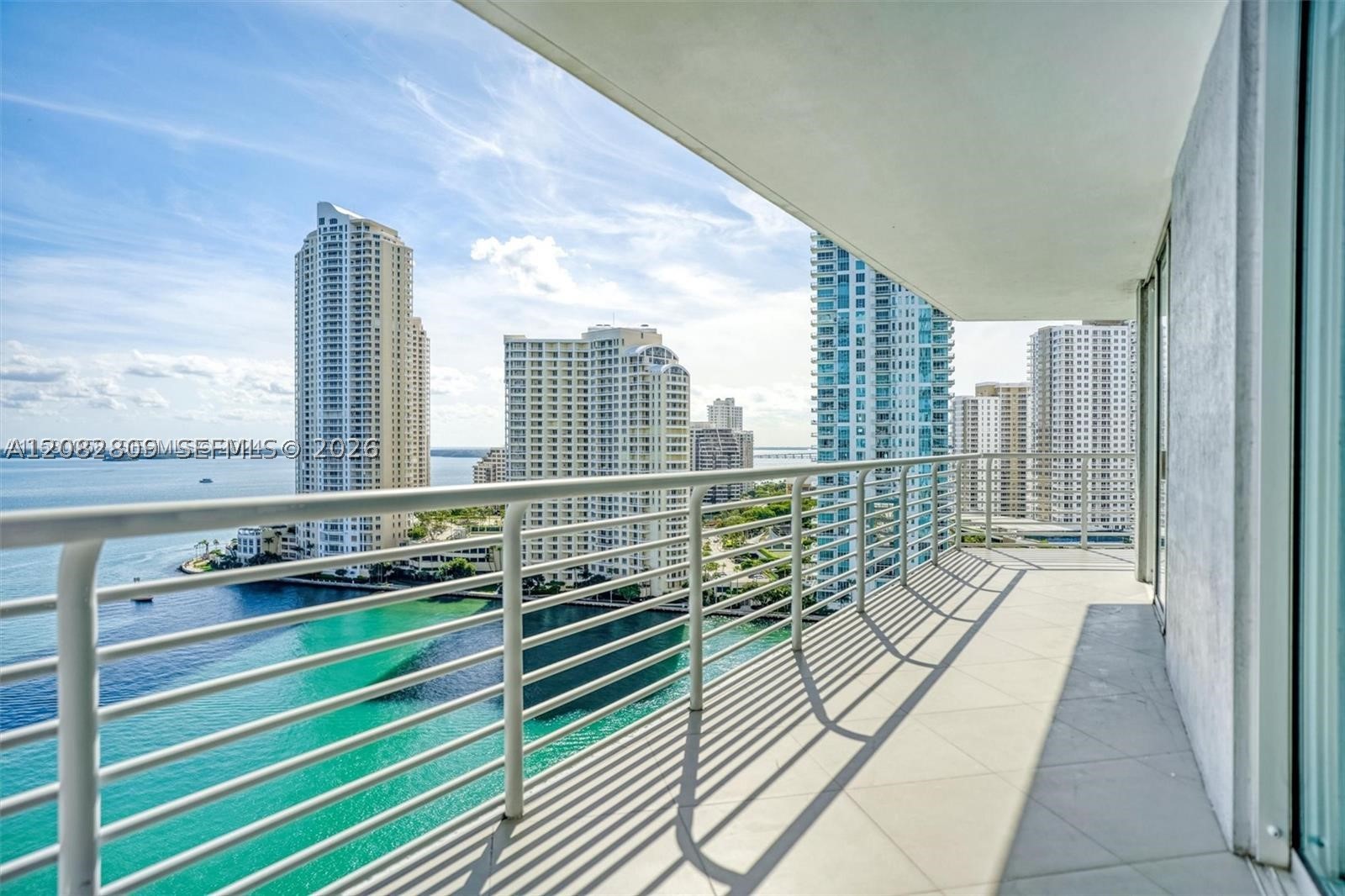 325 NE Biscayne Blvd #1923, Miami FL 33131