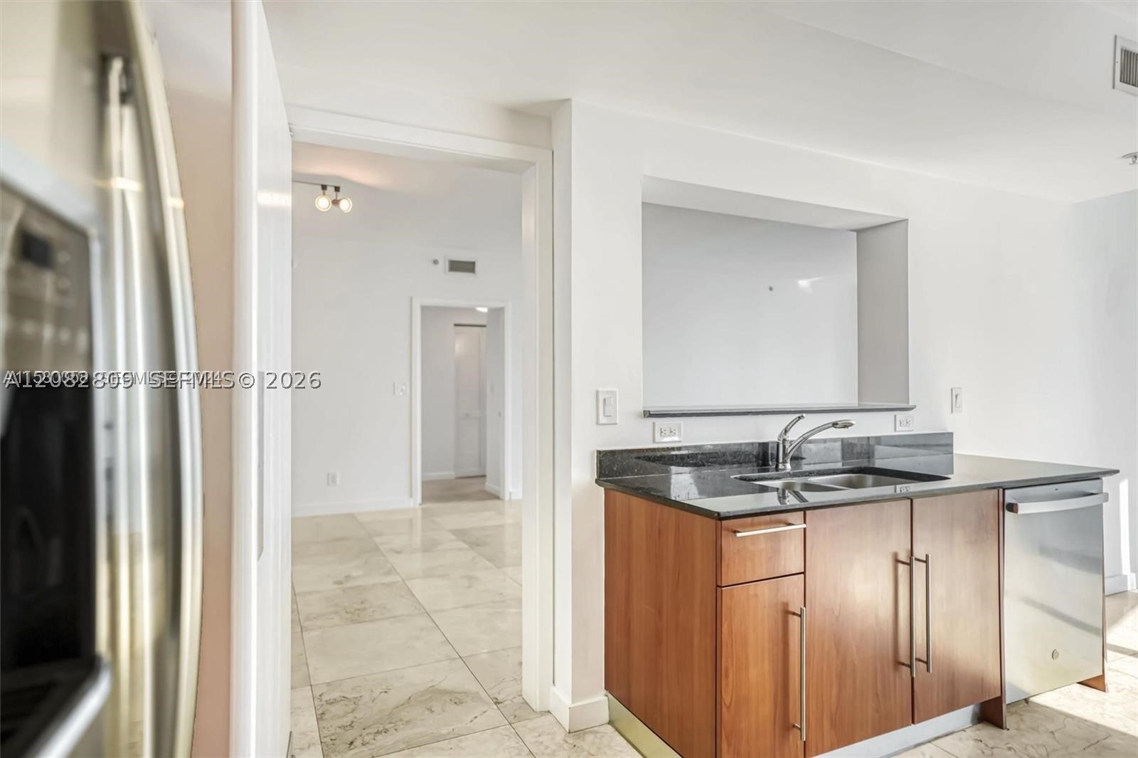 325 NE Biscayne Blvd #1923, Miami FL 33131