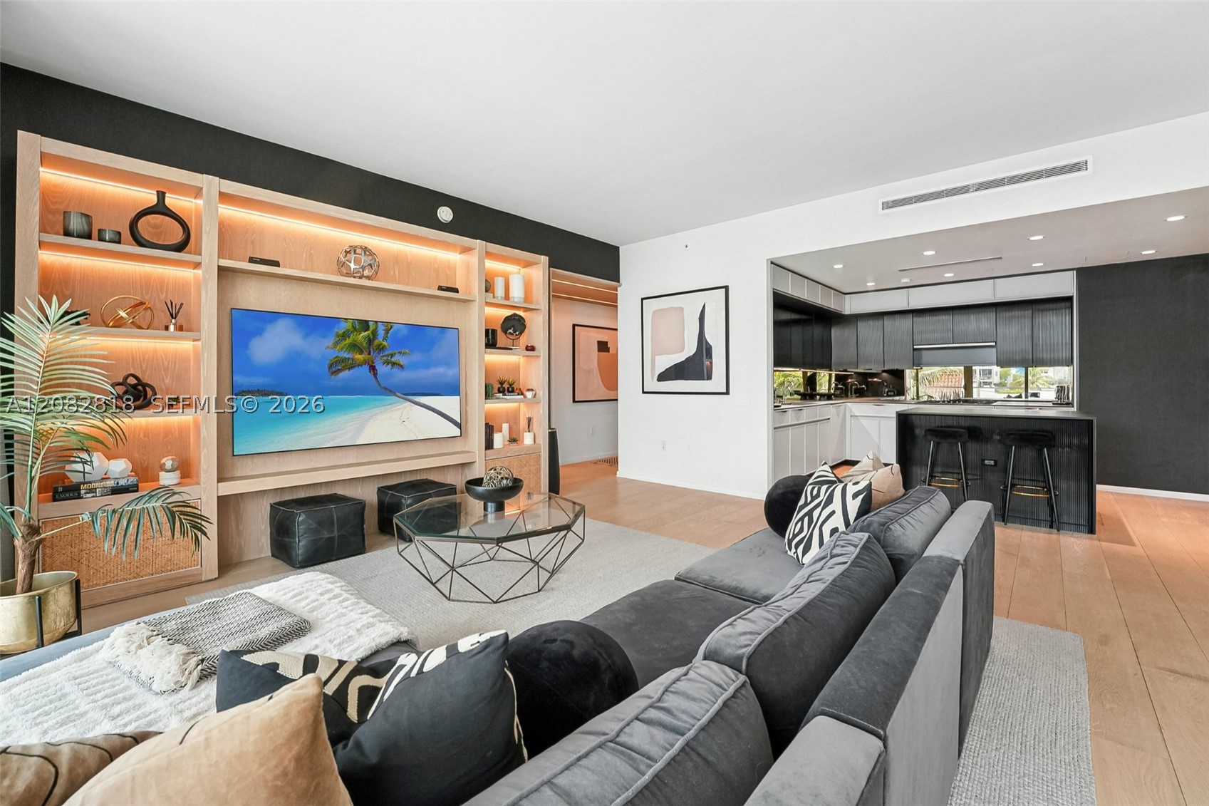 300 Collins Ave #3A, Miami Beach FL 33139