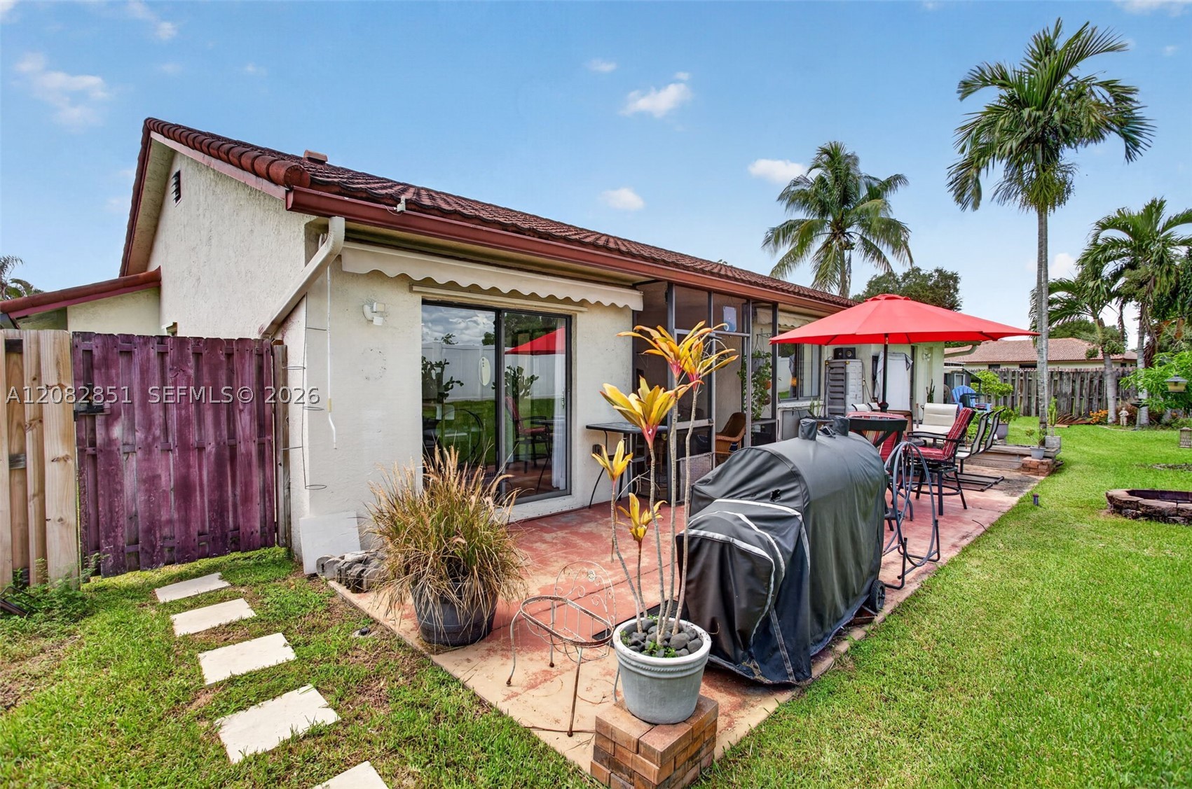 7913 NW 20th St, Margate FL 33063