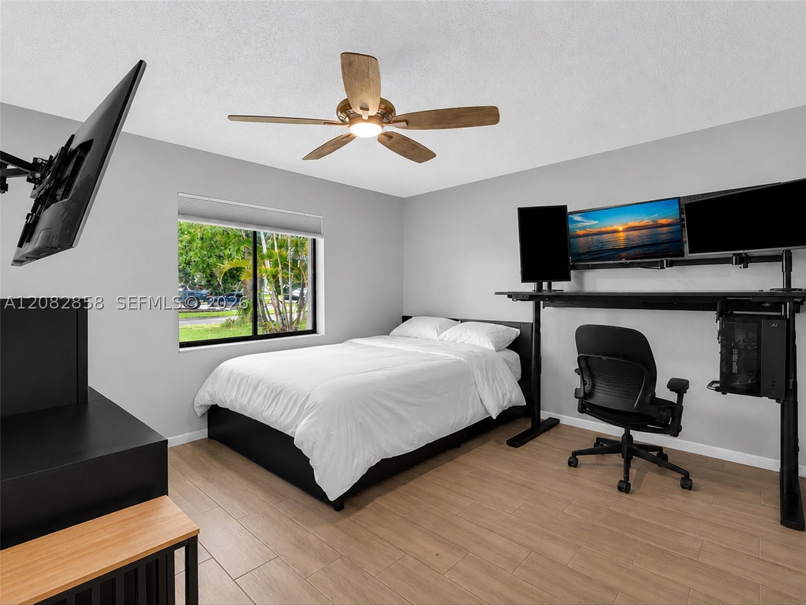 8240 NW 54th St #8240, Lauderhill FL 33351