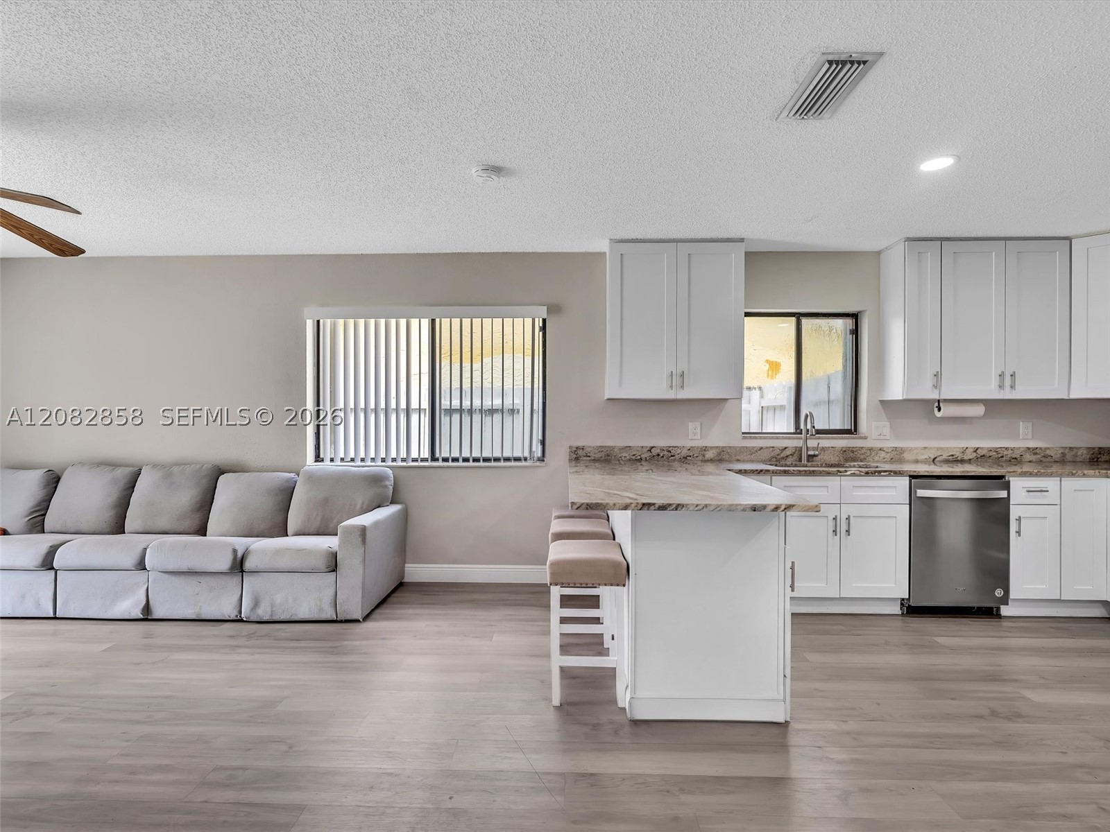 8240 NW 54th St #8240, Lauderhill FL 33351