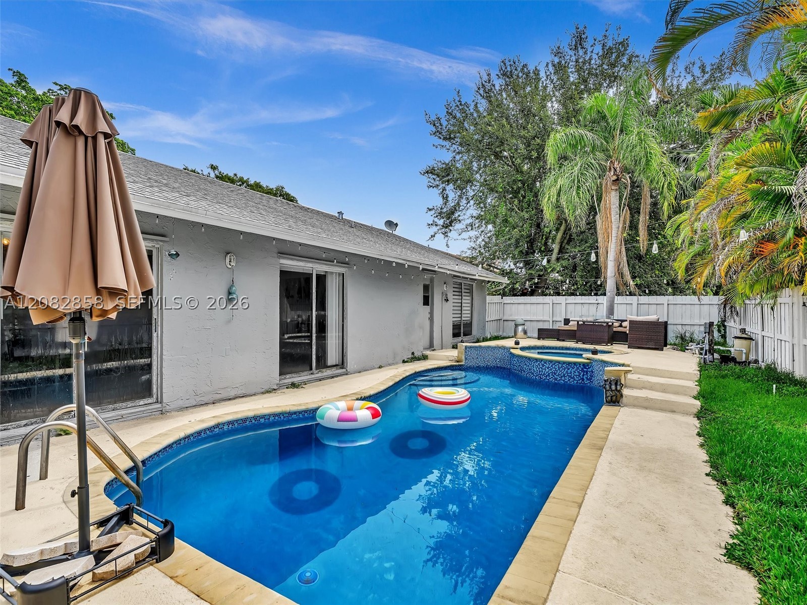 8240 NW 54th St #8240, Lauderhill FL 33351