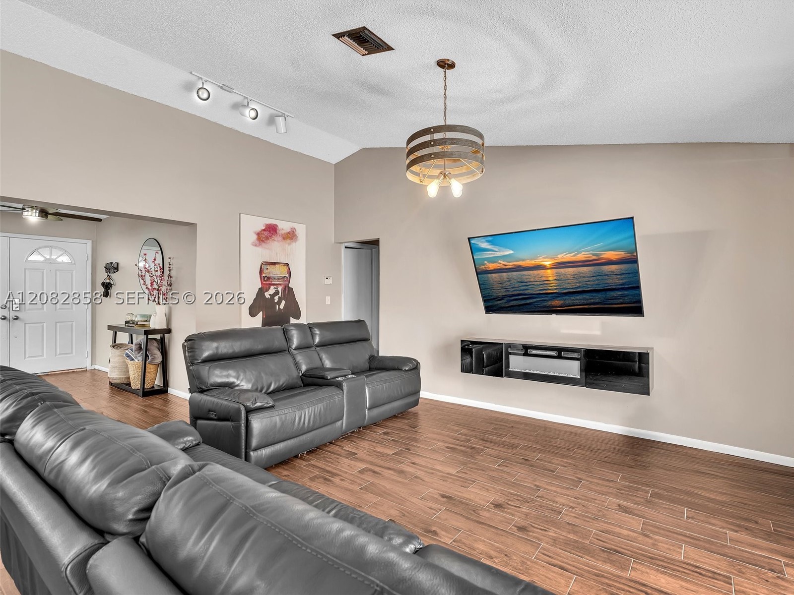 8240 NW 54th St #8240, Lauderhill FL 33351
