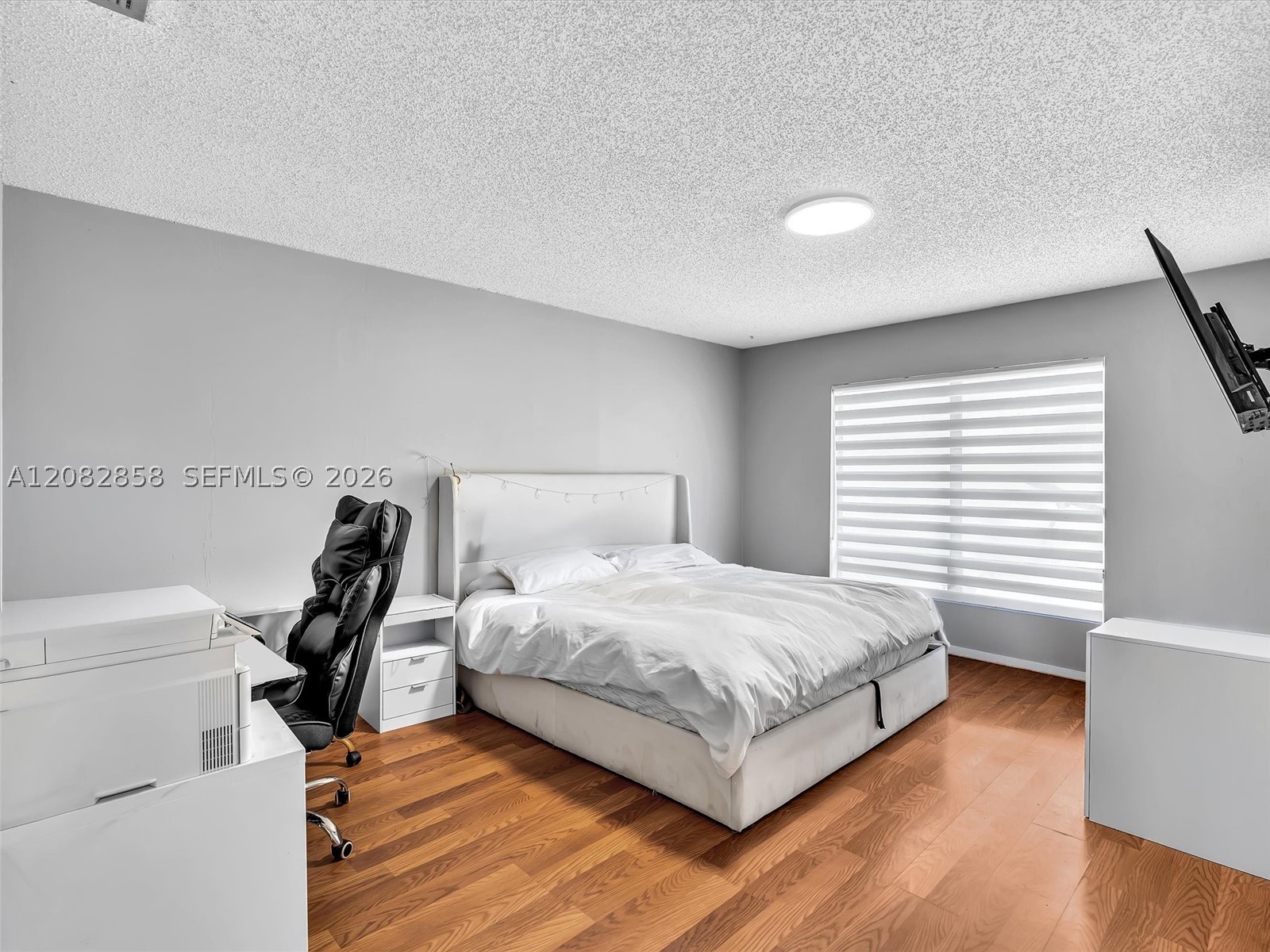 8240 NW 54th St #8240, Lauderhill FL 33351