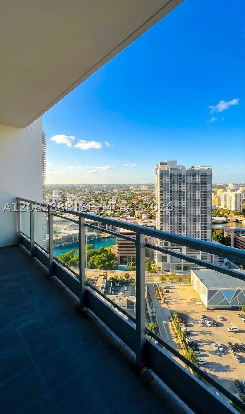 90 SW 3rd St #3408, Miami FL 33130