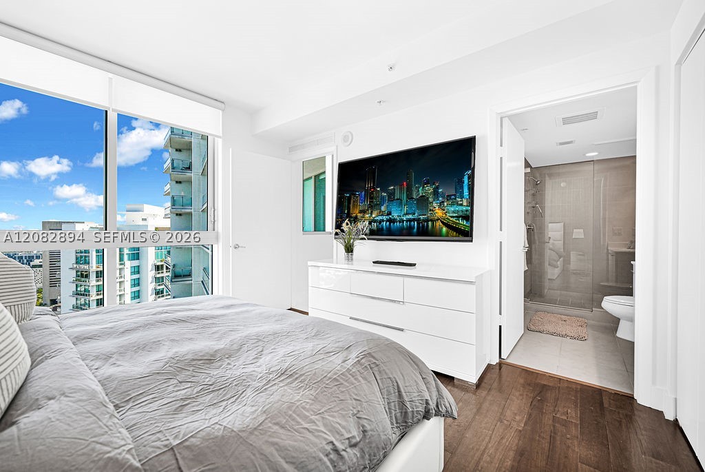 92 SW 3rd St #4806, Miami FL 33130