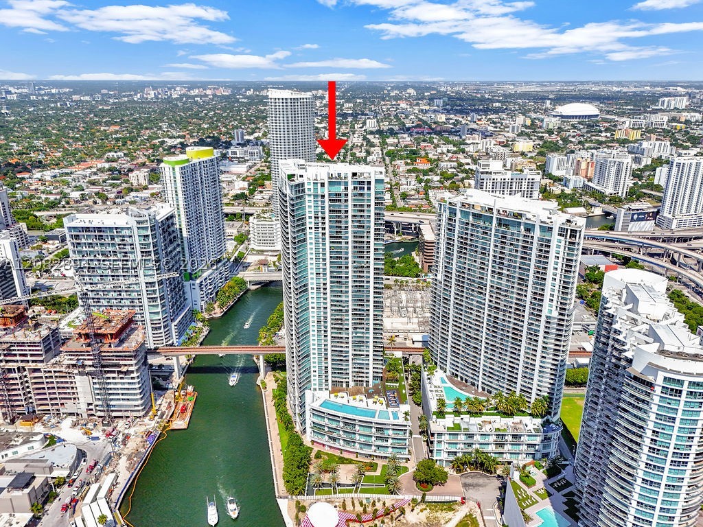 92 SW 3rd St #4806, Miami FL 33130