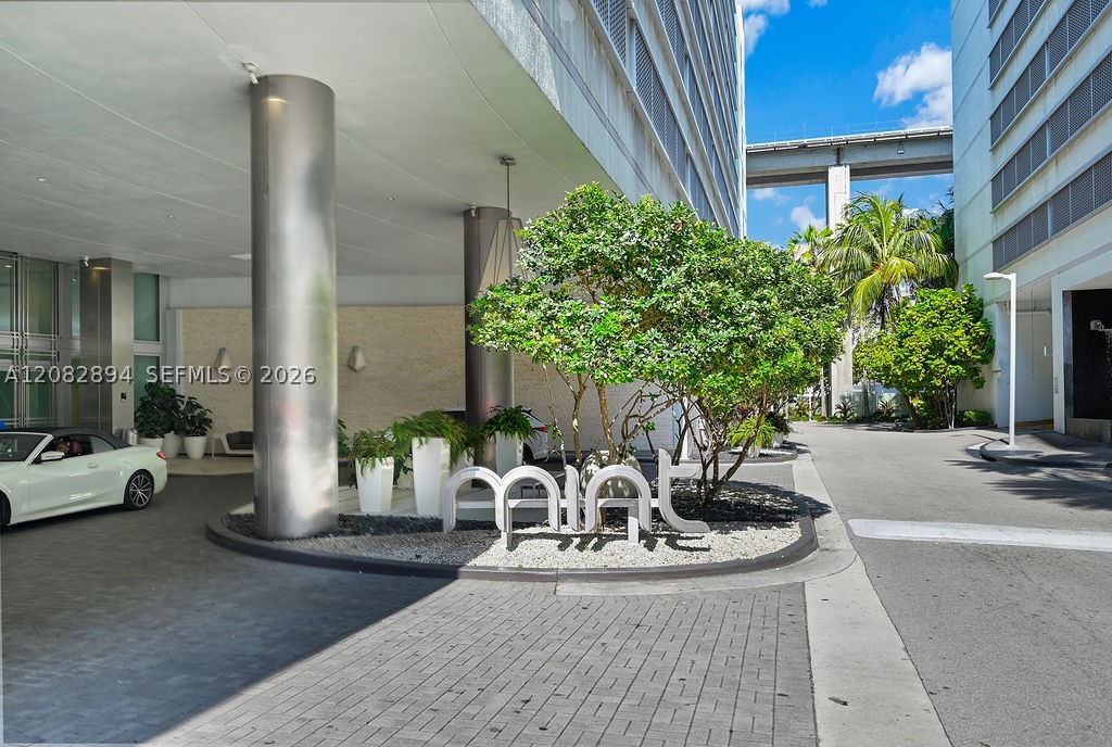92 SW 3rd St #4806, Miami FL 33130
