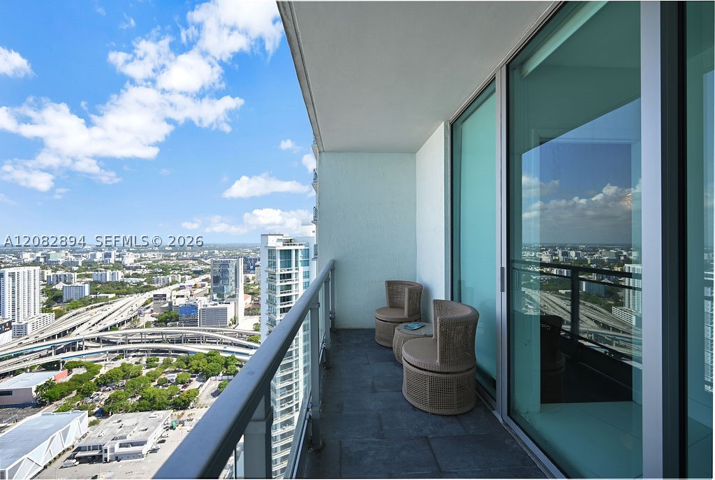 92 SW 3rd St #4806, Miami FL 33130