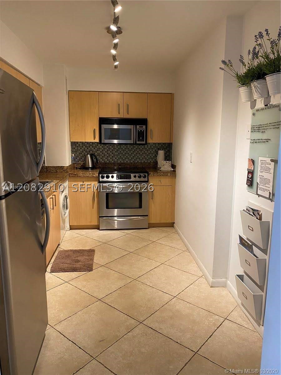 9195 Collins Ave #414, Surfside FL 33154