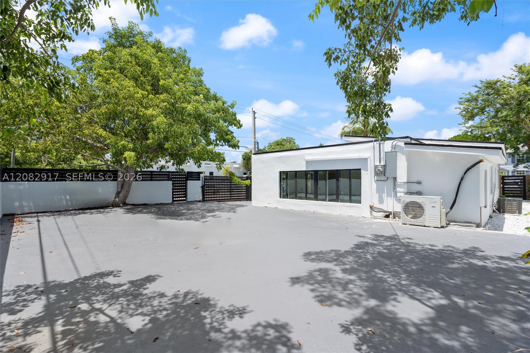 94 NW 48th St #0, Miami FL 33127