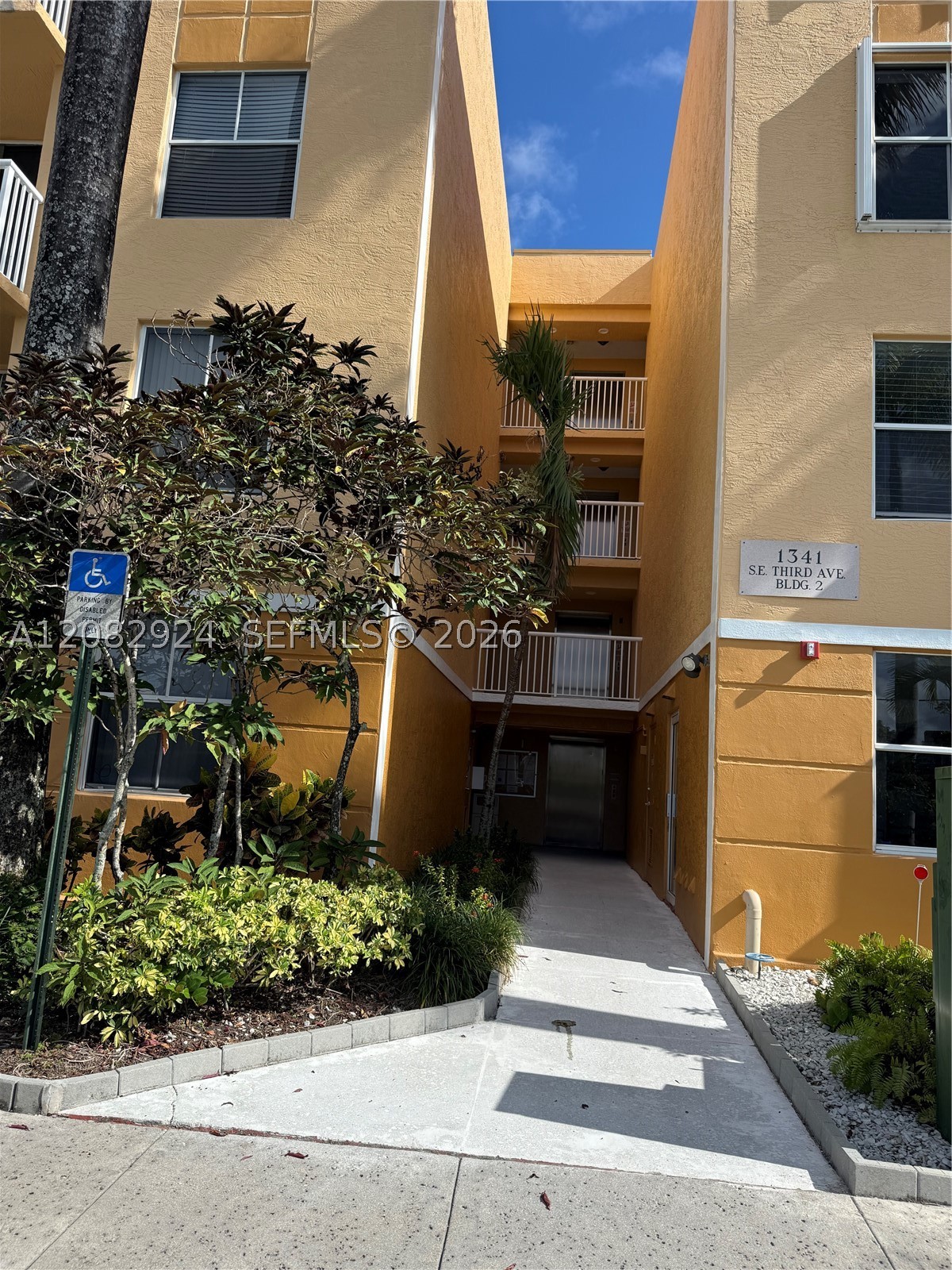 1341 SE 3rd Ave #309, Dania Beach FL 33004