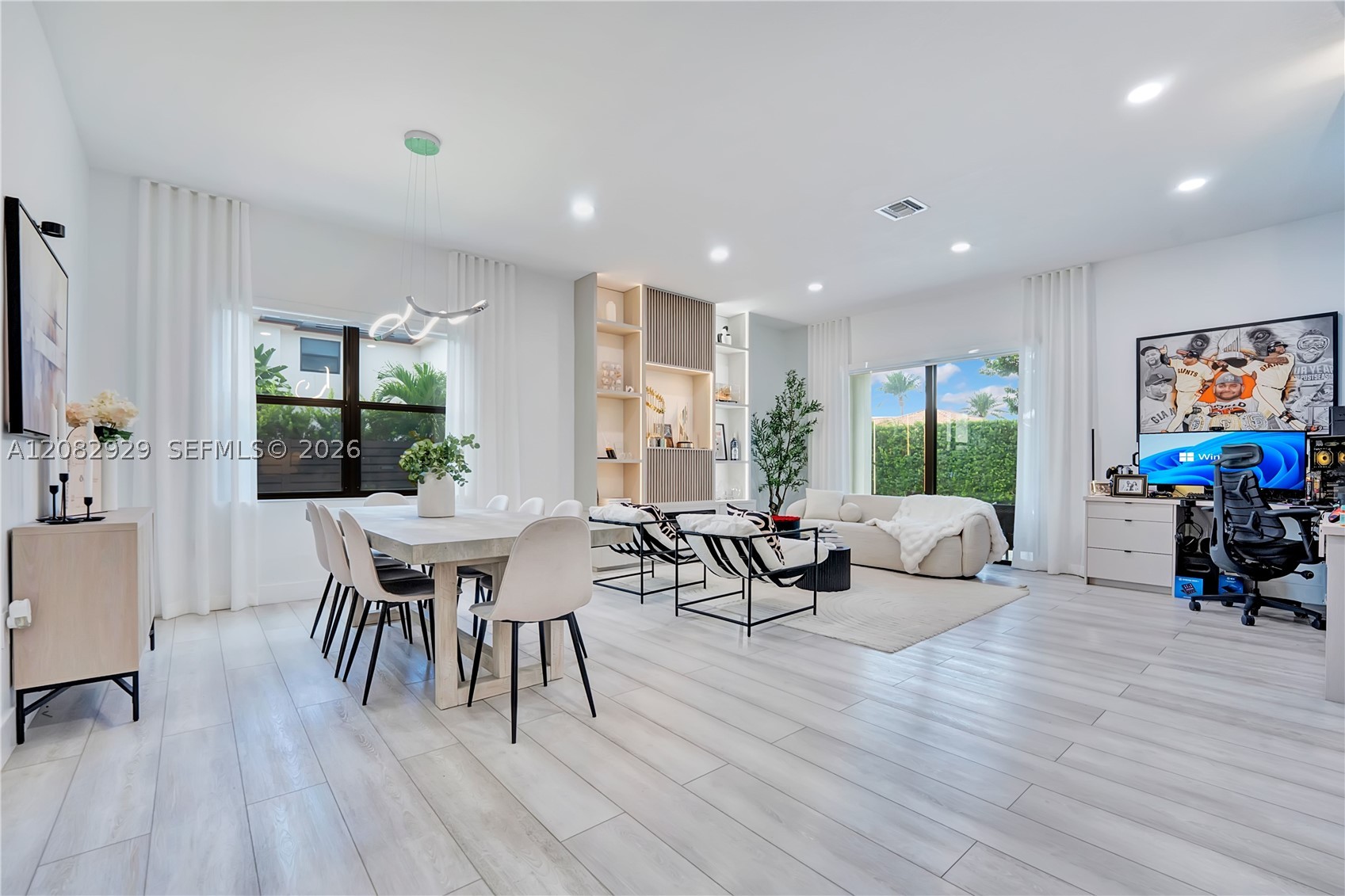 8981 NW 161st Ter, Miami Lakes FL 33018