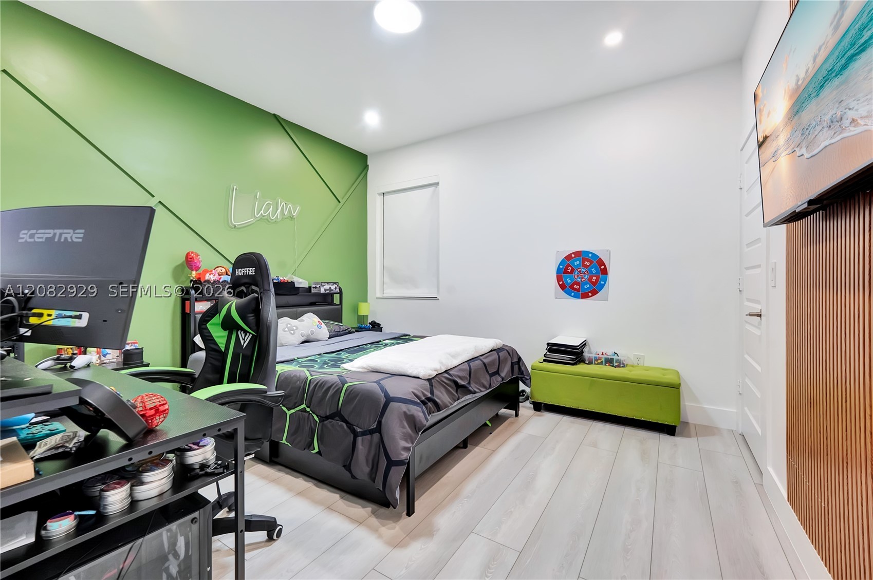 8981 NW 161st Ter, Miami Lakes FL 33018