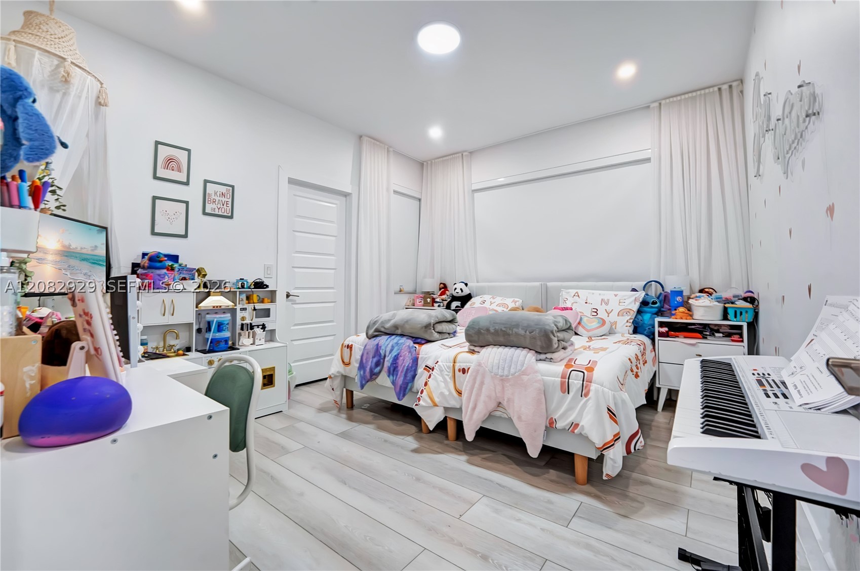 8981 NW 161st Ter, Miami Lakes FL 33018