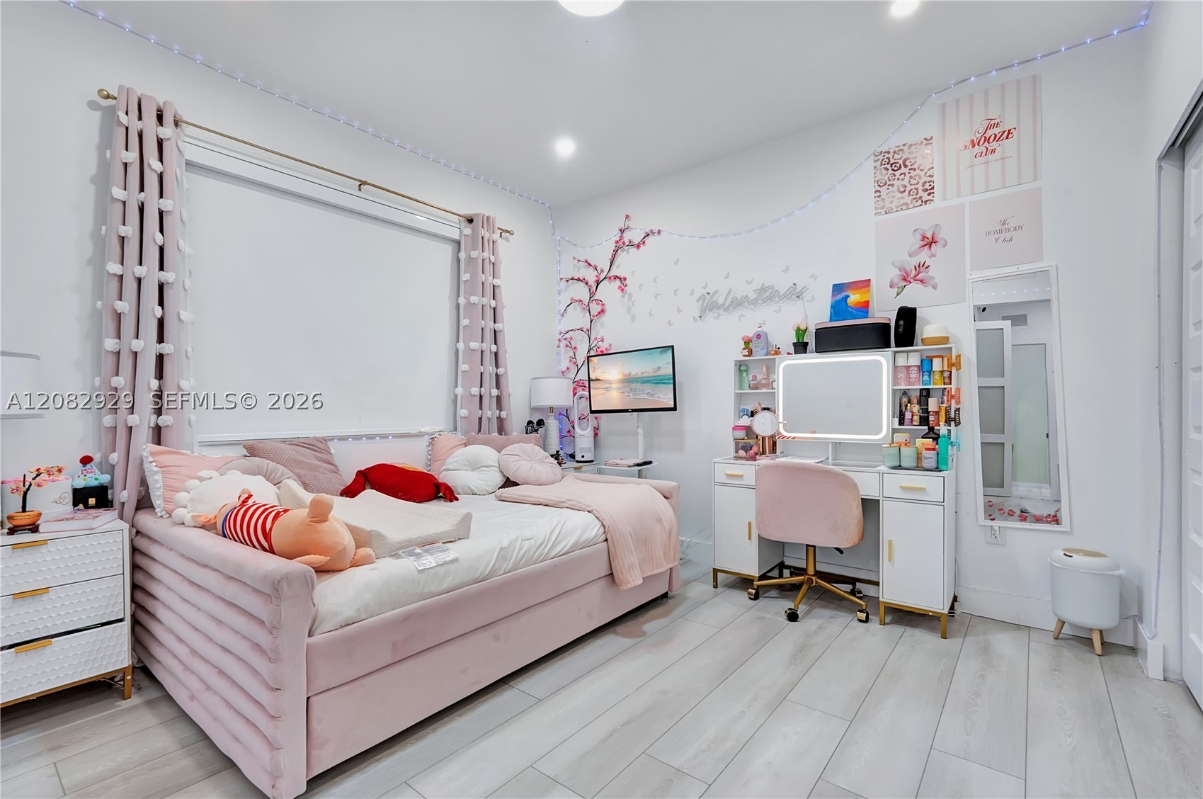 8981 NW 161st Ter, Miami Lakes FL 33018