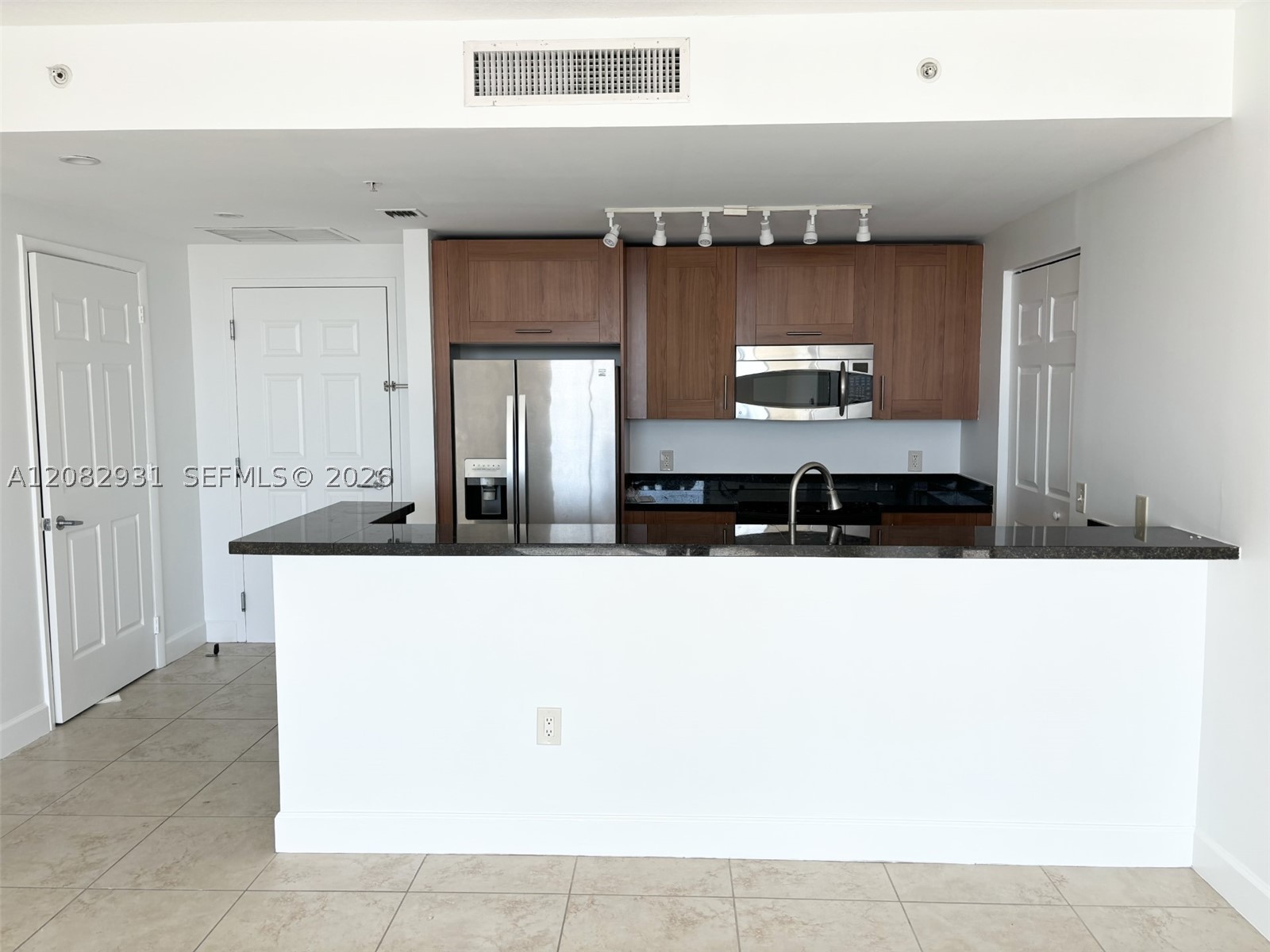 1300 Ponce De Leon Blvd #605, Coral Gables FL 33134