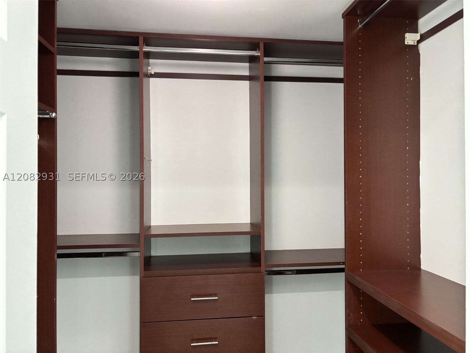 1300 Ponce De Leon Blvd #605, Coral Gables FL 33134