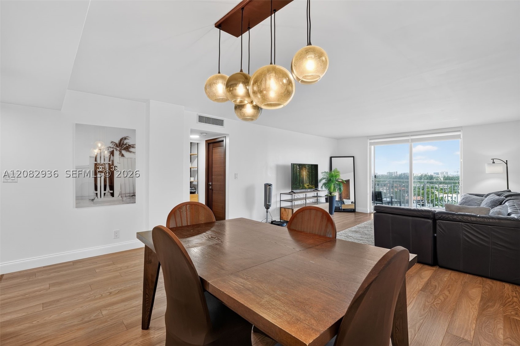 427 Golden Isles Dr #11C, Hallandale Beach FL 33009