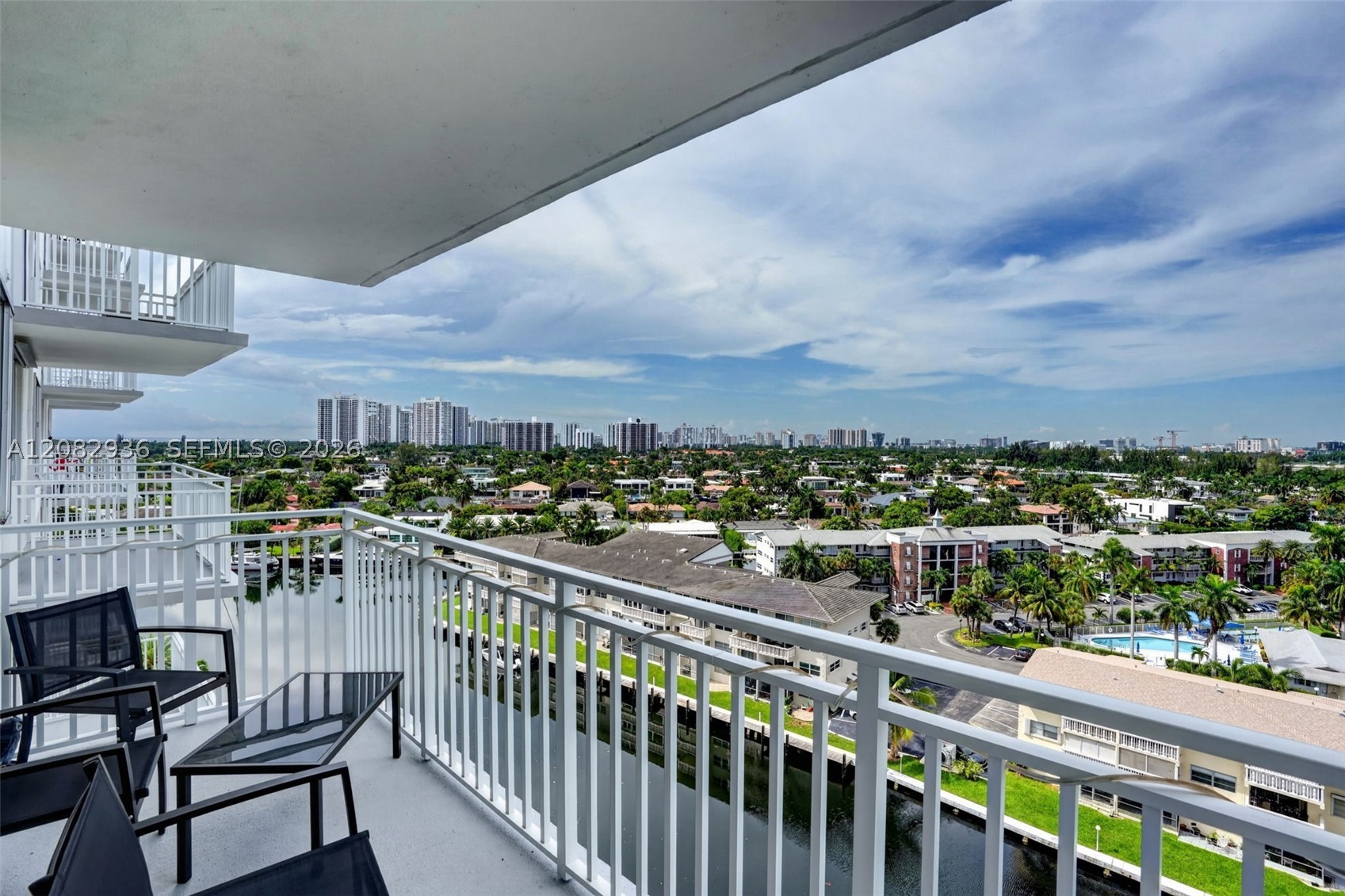 427 Golden Isles Dr #11C, Hallandale Beach FL 33009