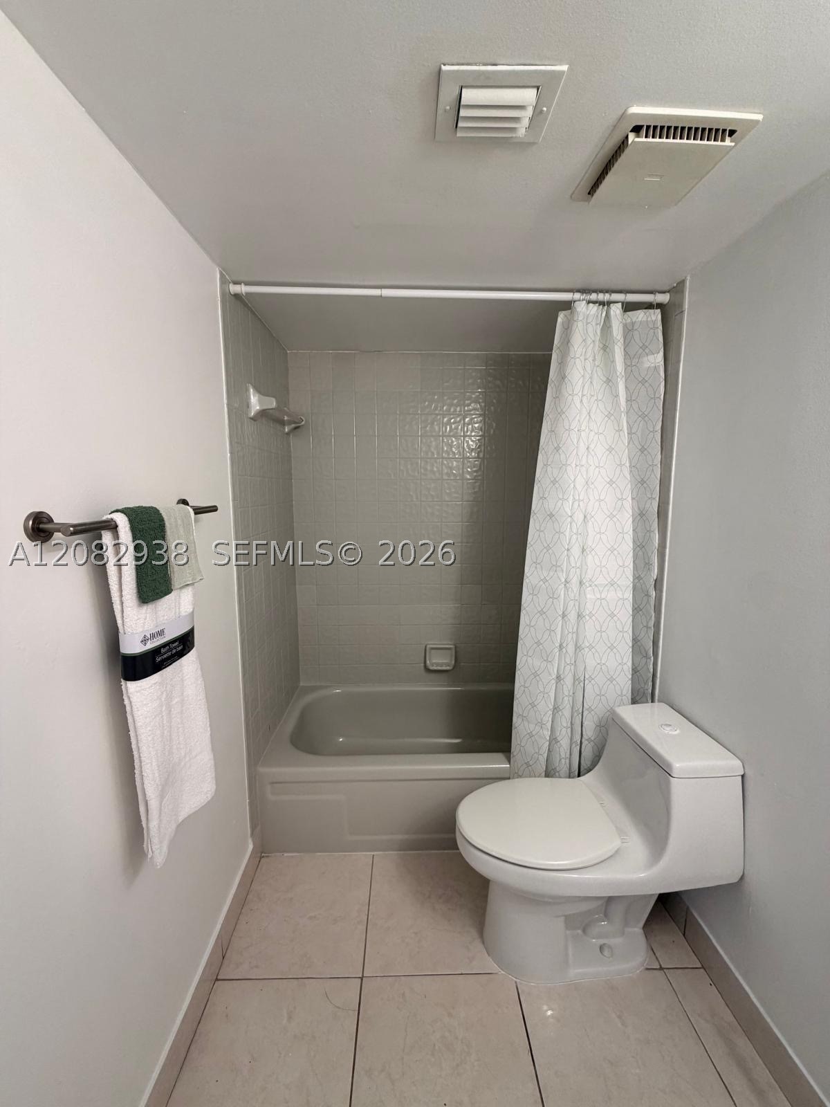 6575 W Oakland Park Blvd #303, Lauderhill FL 33313