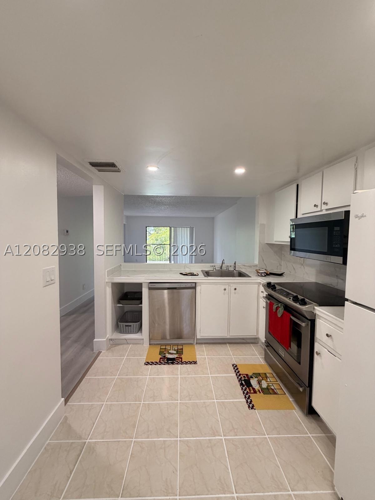 6575 W Oakland Park Blvd #303, Lauderhill FL 33313
