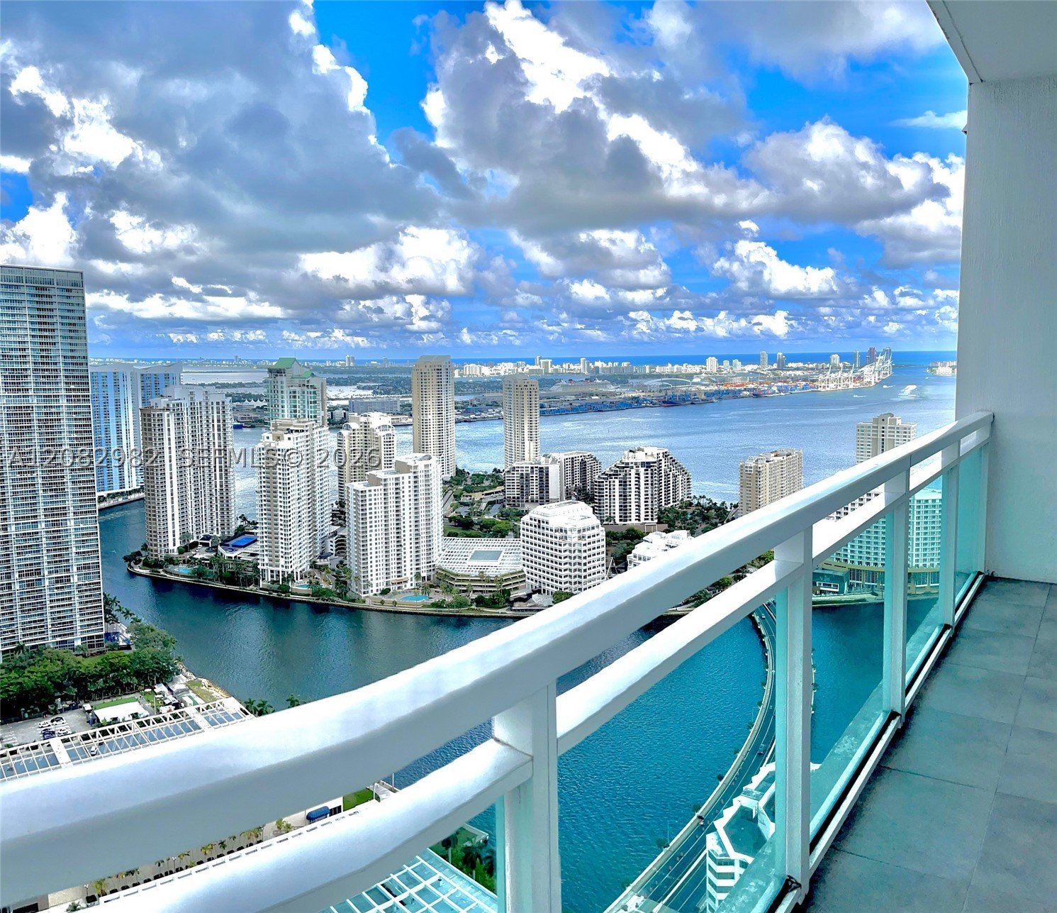 950 Brickell Bay Dr #4908, Miami FL 33131