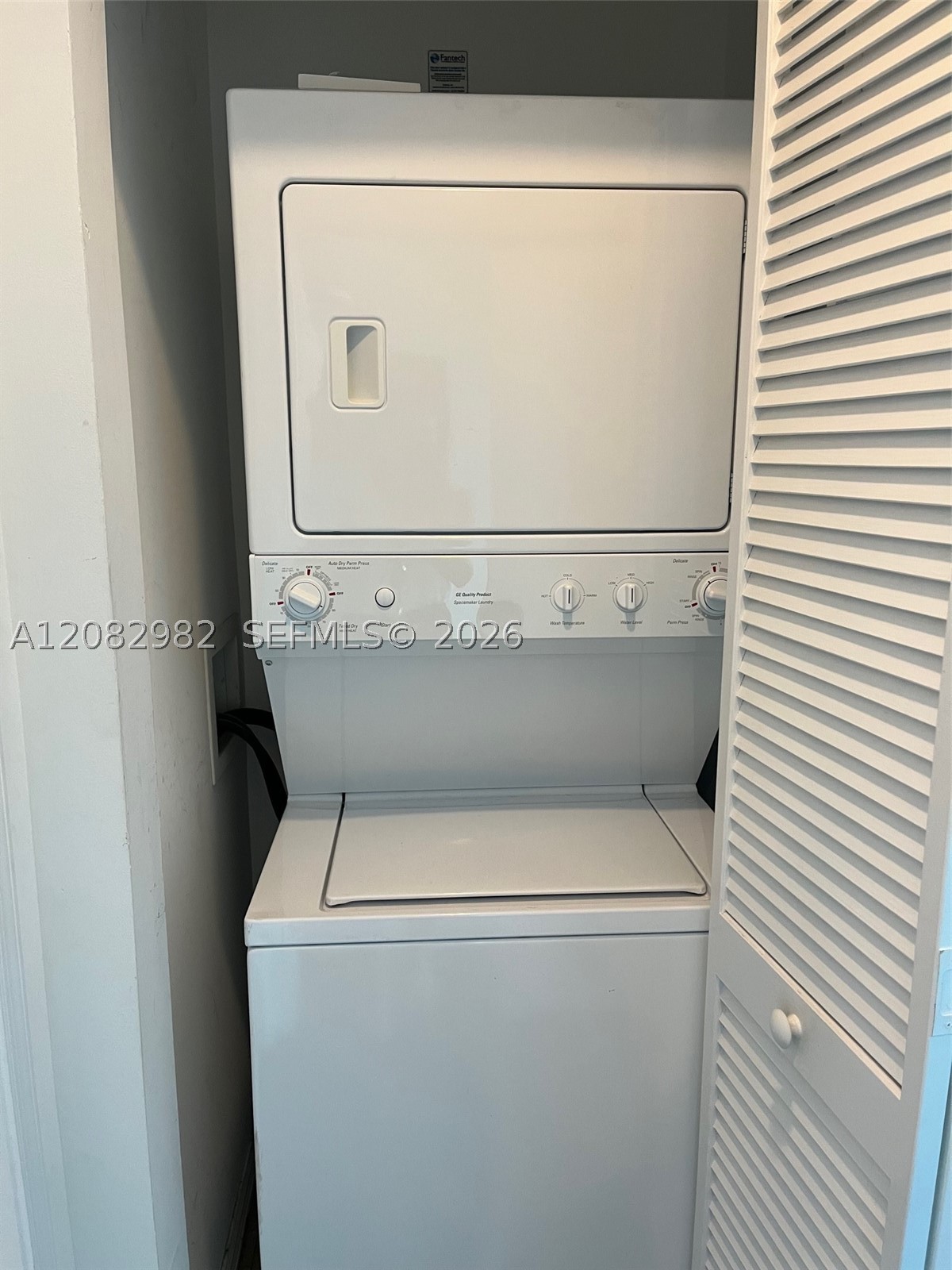 950 Brickell Bay Dr #4908, Miami FL 33131