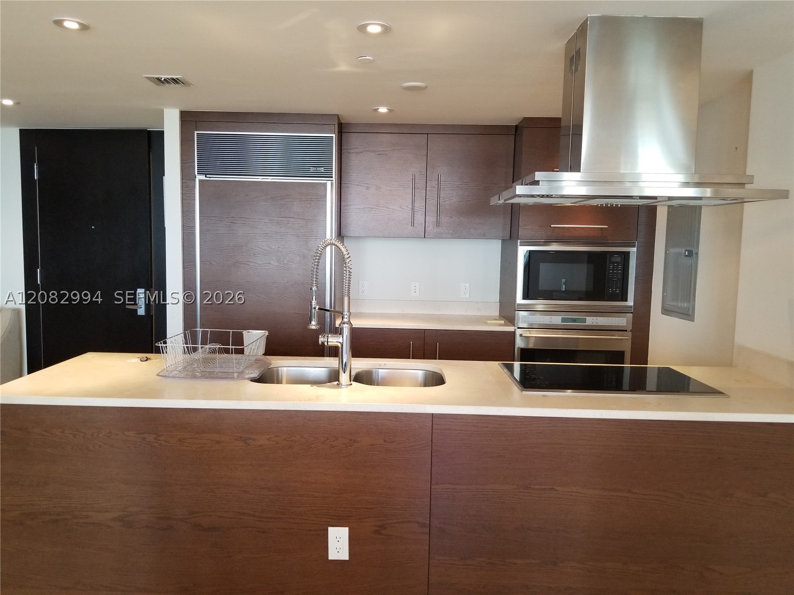 495 Brickell Ave #BAY605, Miami FL 33131