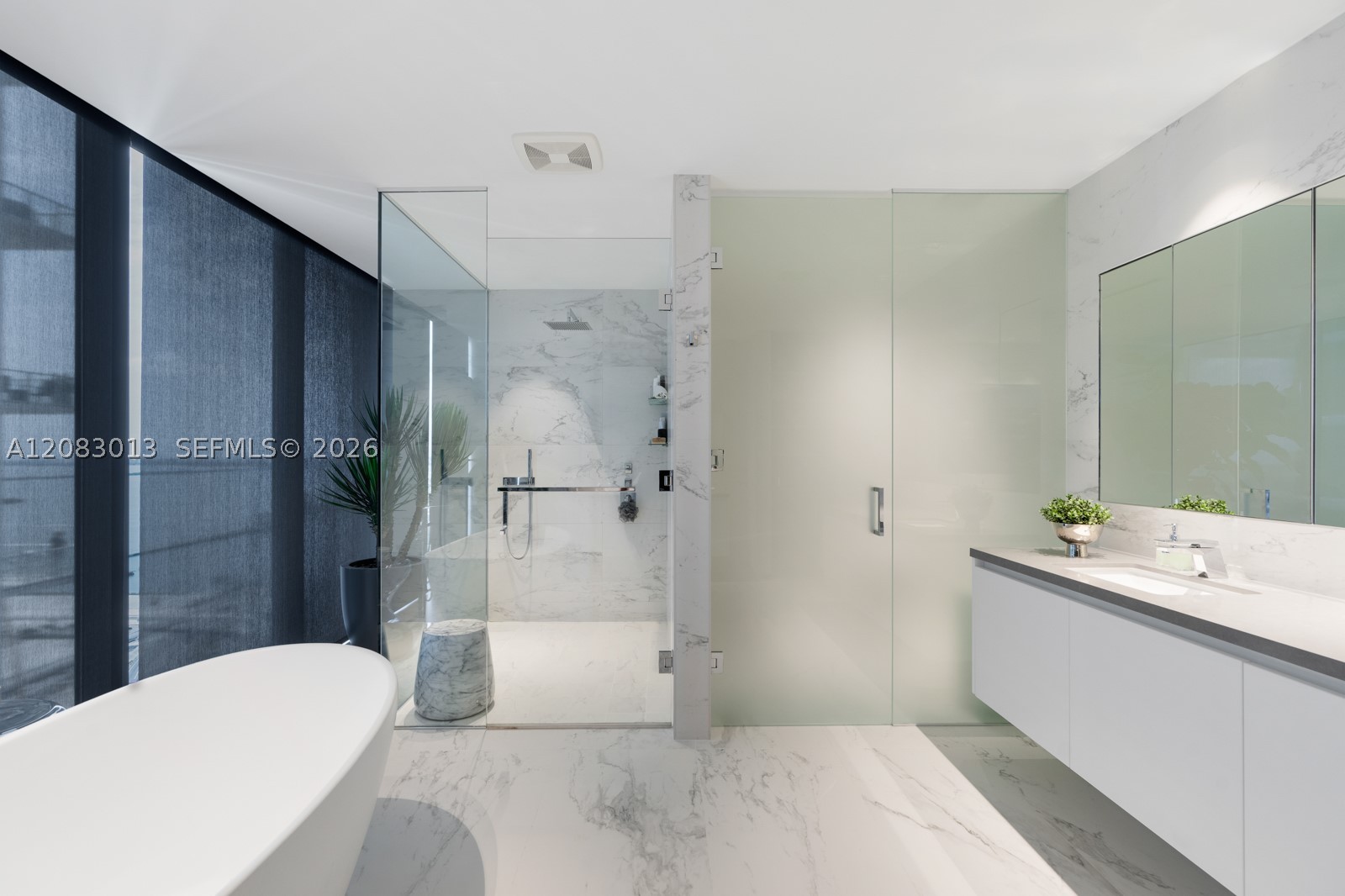1000 Biscayne Blvd #3402, Miami FL 33132