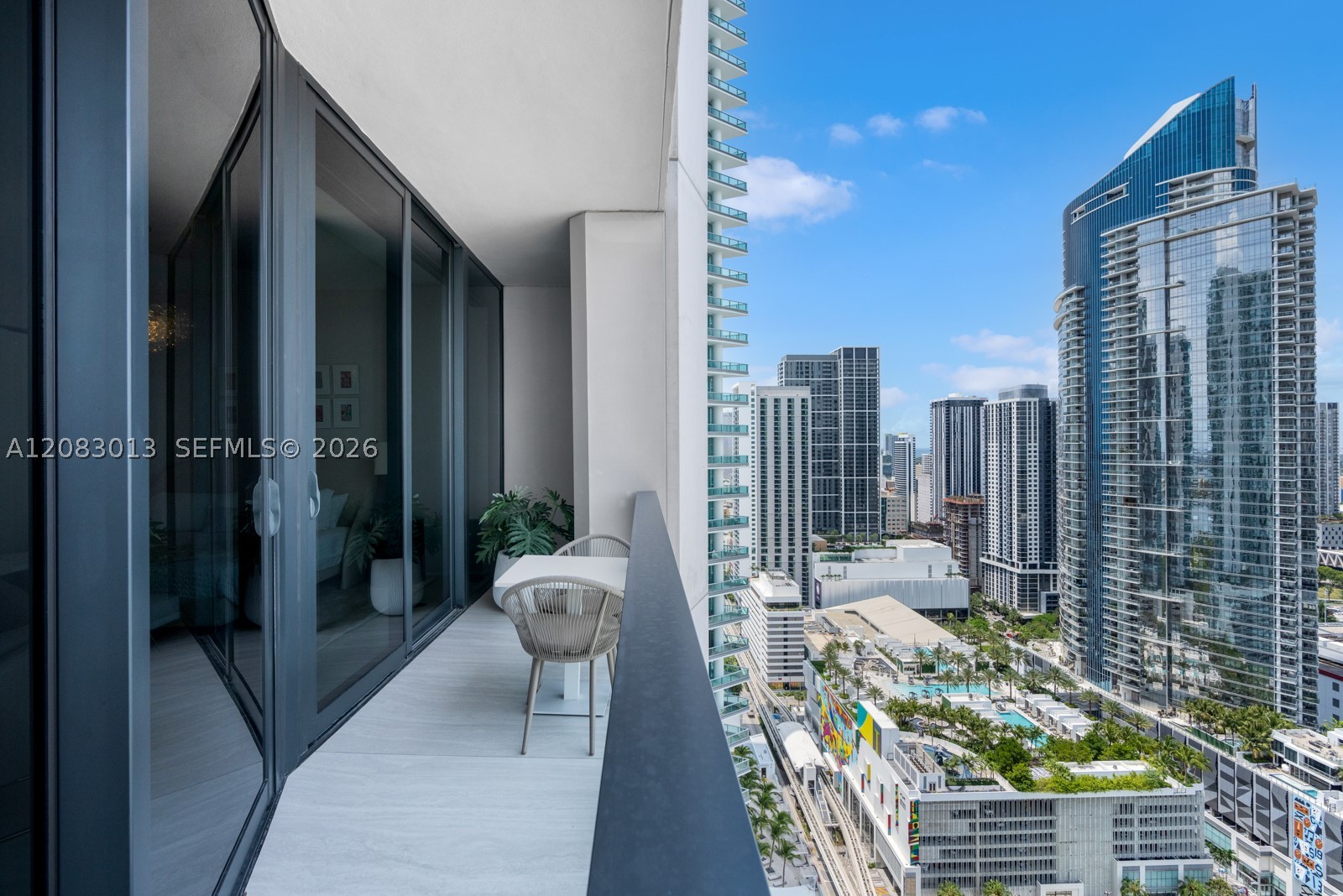 1000 Biscayne Blvd #3402, Miami FL 33132