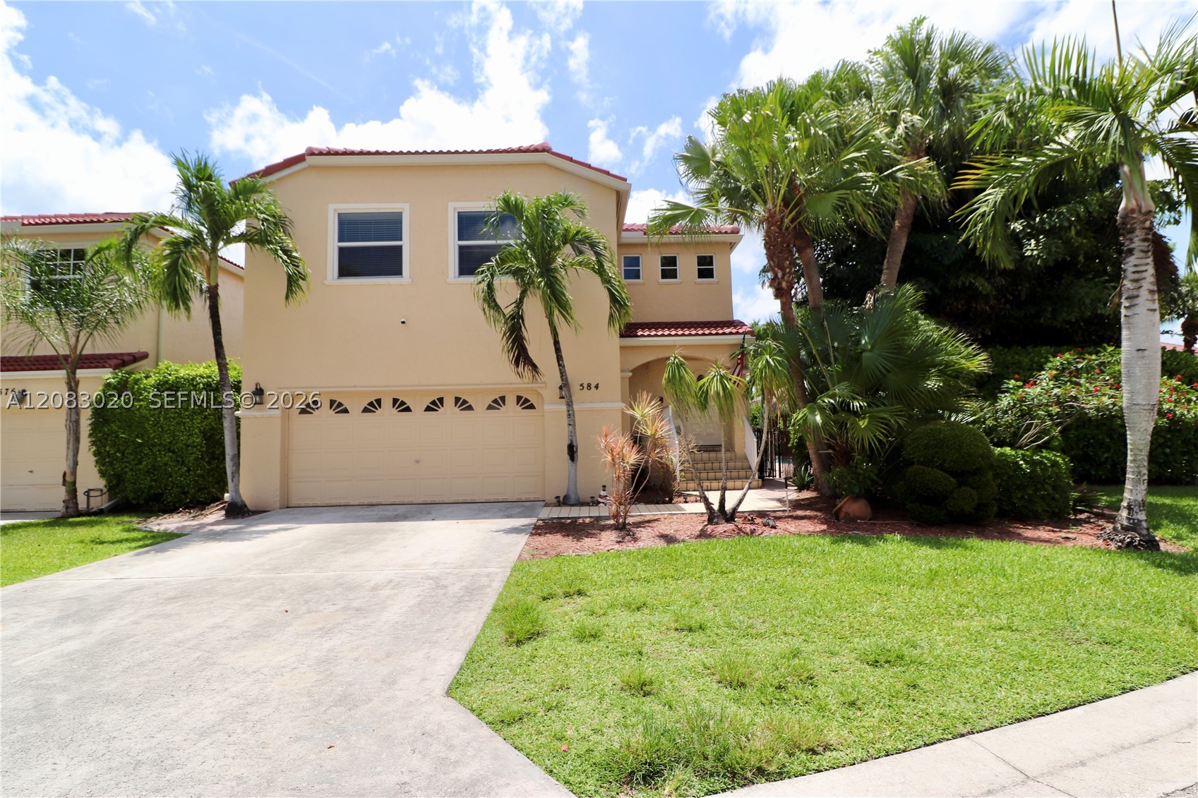 584 NW 87th Ter, Coral Springs FL 33071