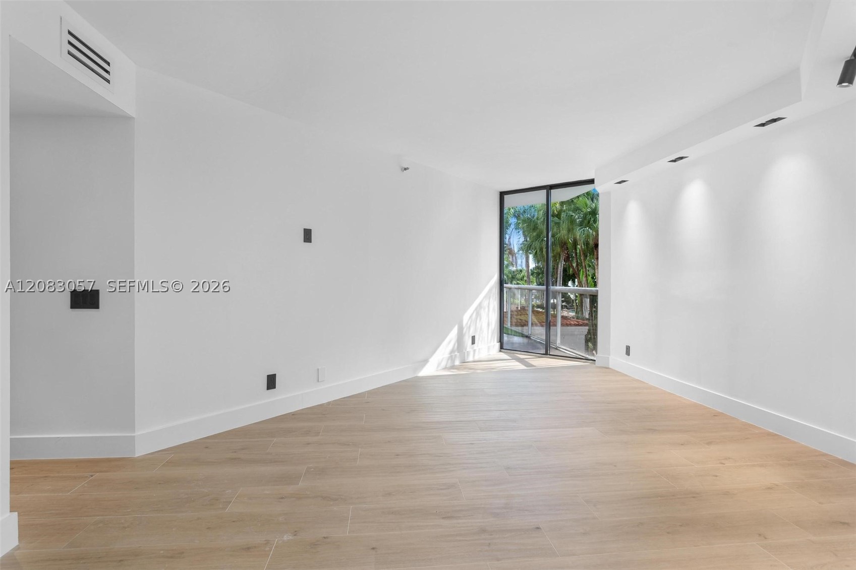 3610 Yacht Club Dr #213, Aventura FL 33180