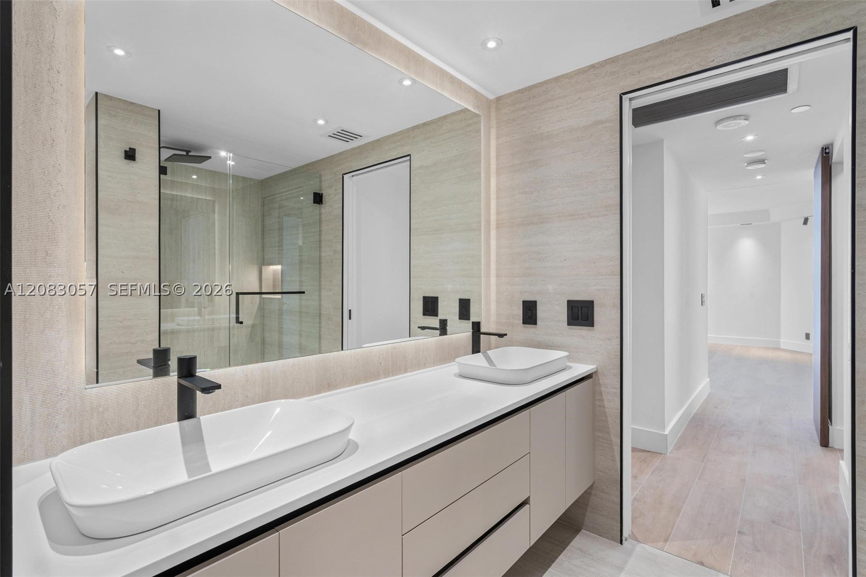 3610 Yacht Club Dr #213, Aventura FL 33180