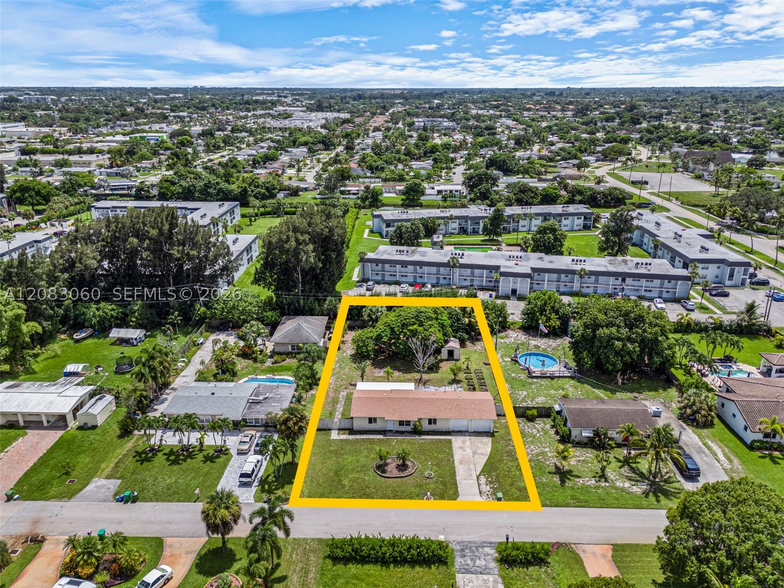 3180 Carol Ave, Palm Springs FL 33461