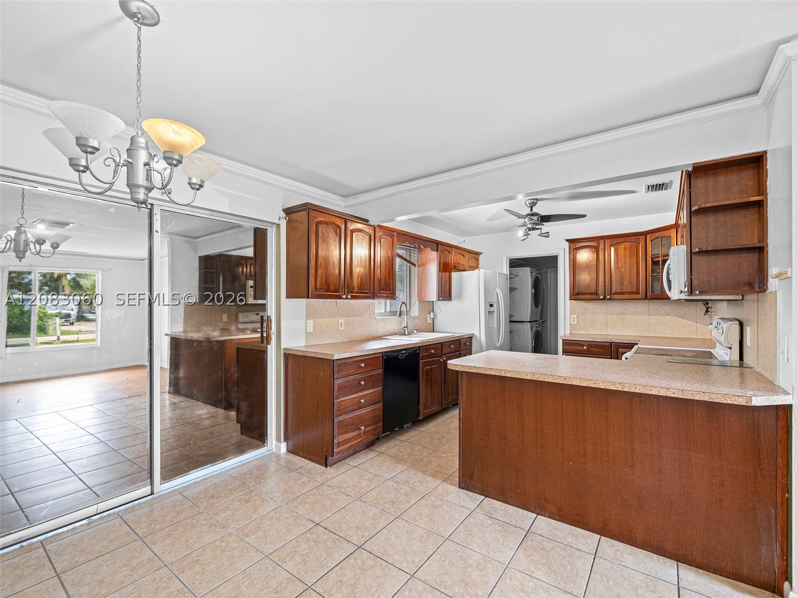 3180 Carol Ave, Palm Springs FL 33461
